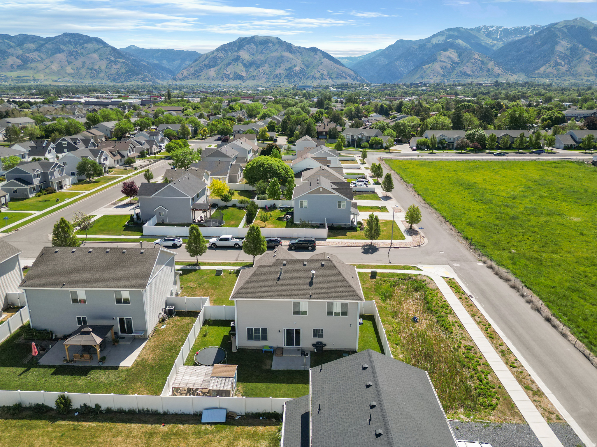 WEST GATE - Residential