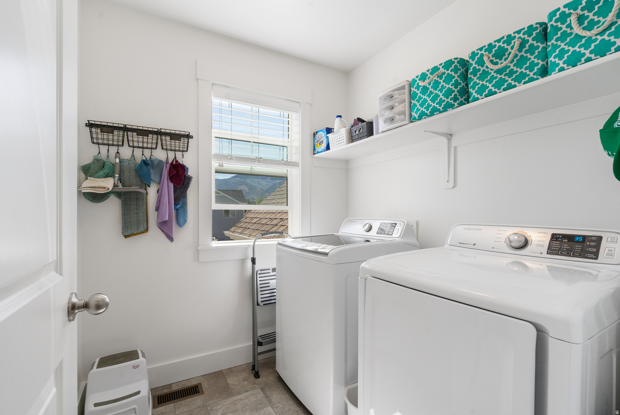 WEST GATE - Residential