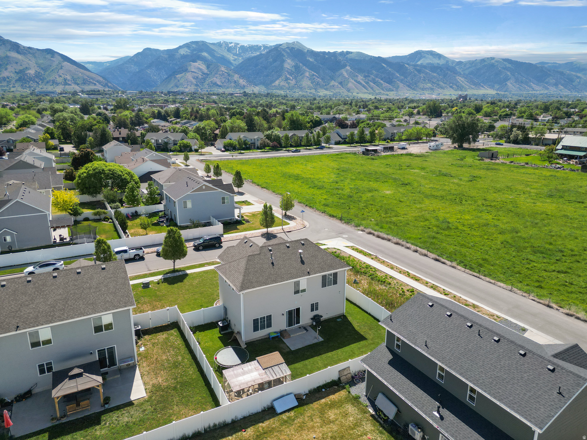 WEST GATE - Residential