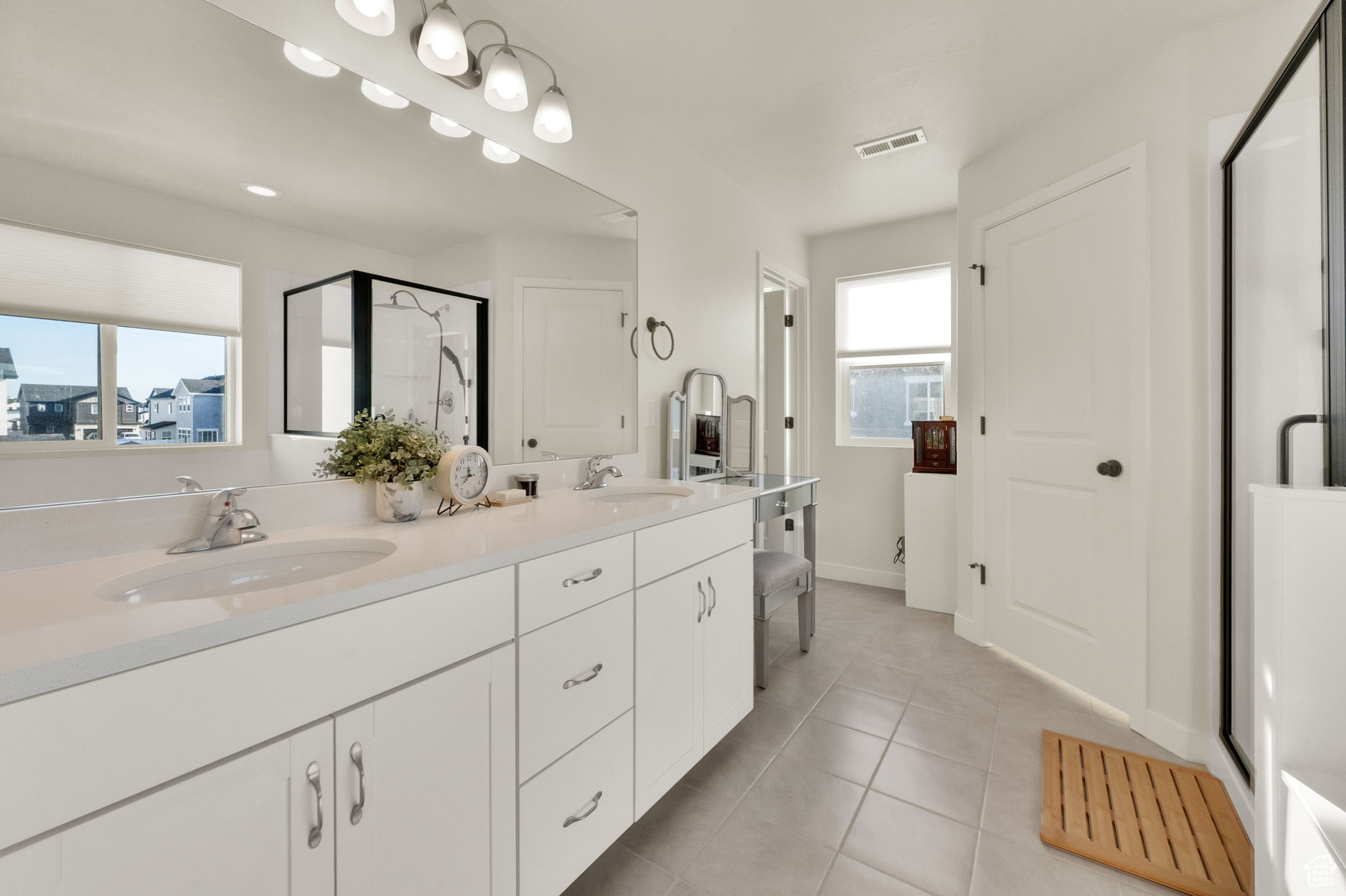 BAYVIEW AT SHORELINE - Residential