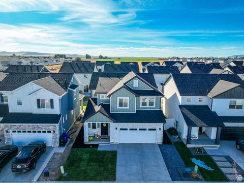 Tiny photo for 3158 S 2550 W, Syracuse, UT 84075 (MLS # 2115566)