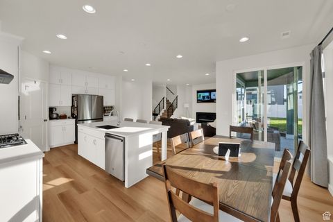 Tiny photo for 3158 S 2550 W, Syracuse, UT 84075 (MLS # 2115566)