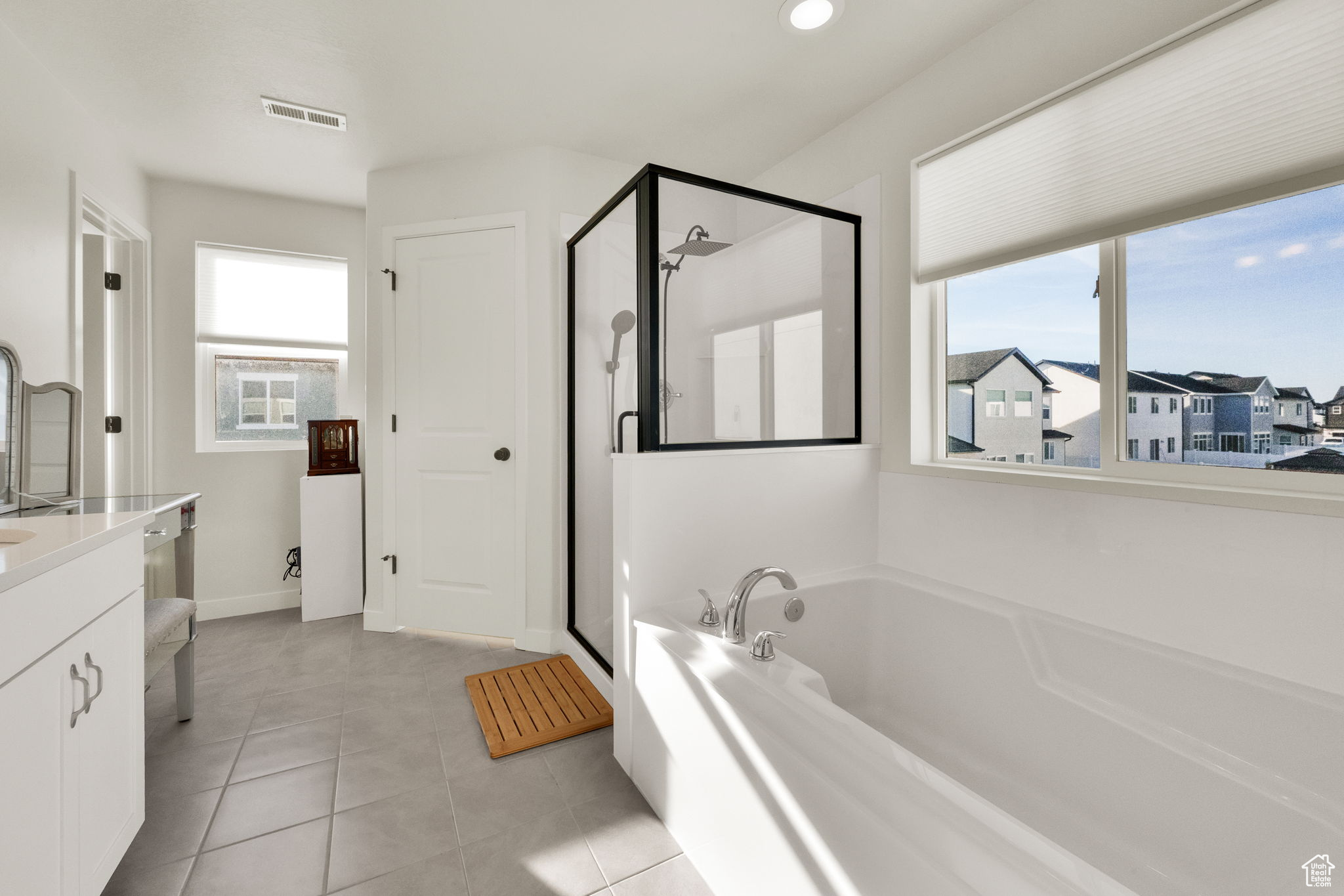 BAYVIEW AT SHORELINE - Residential