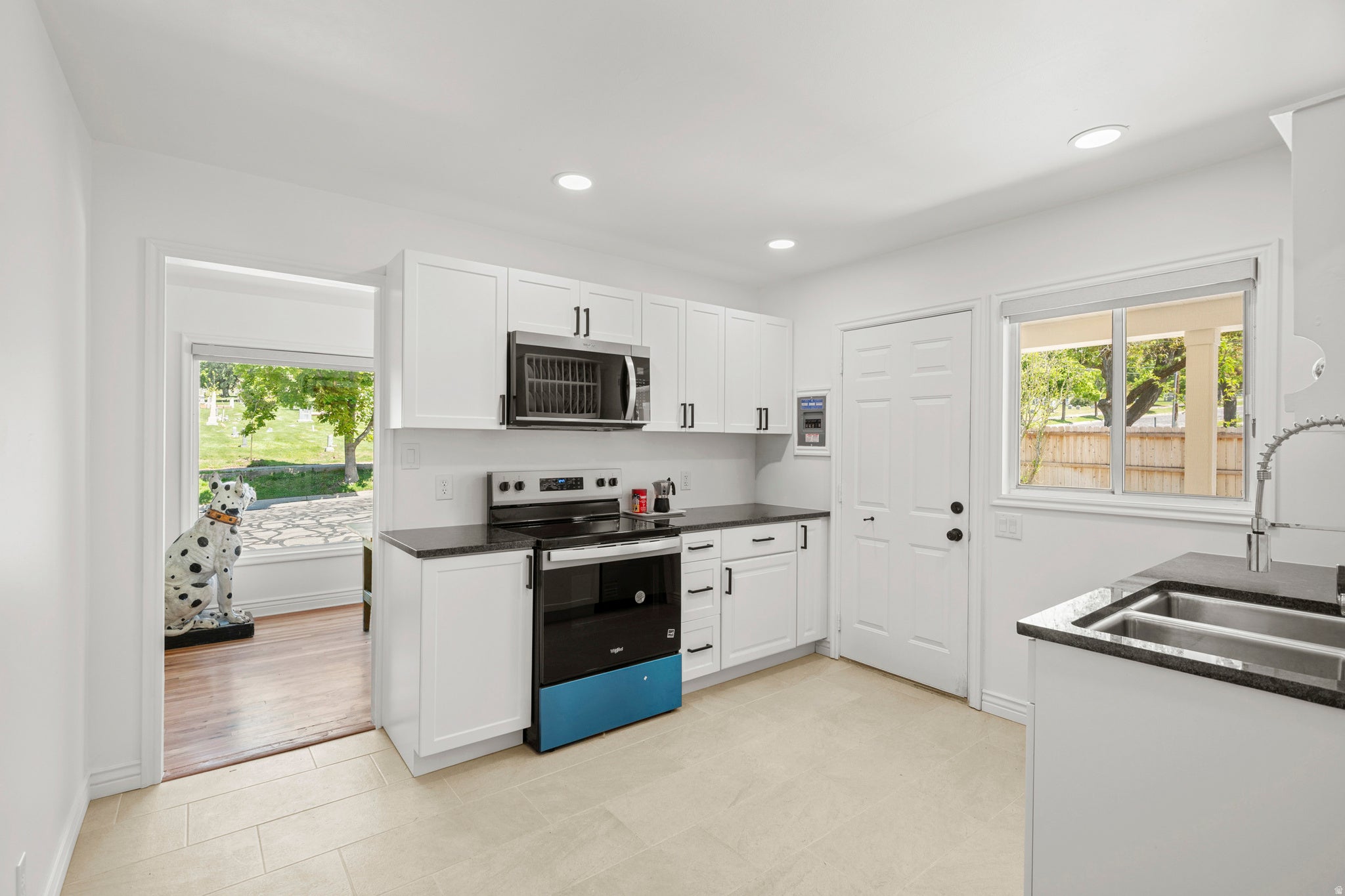AVENUES - Residential