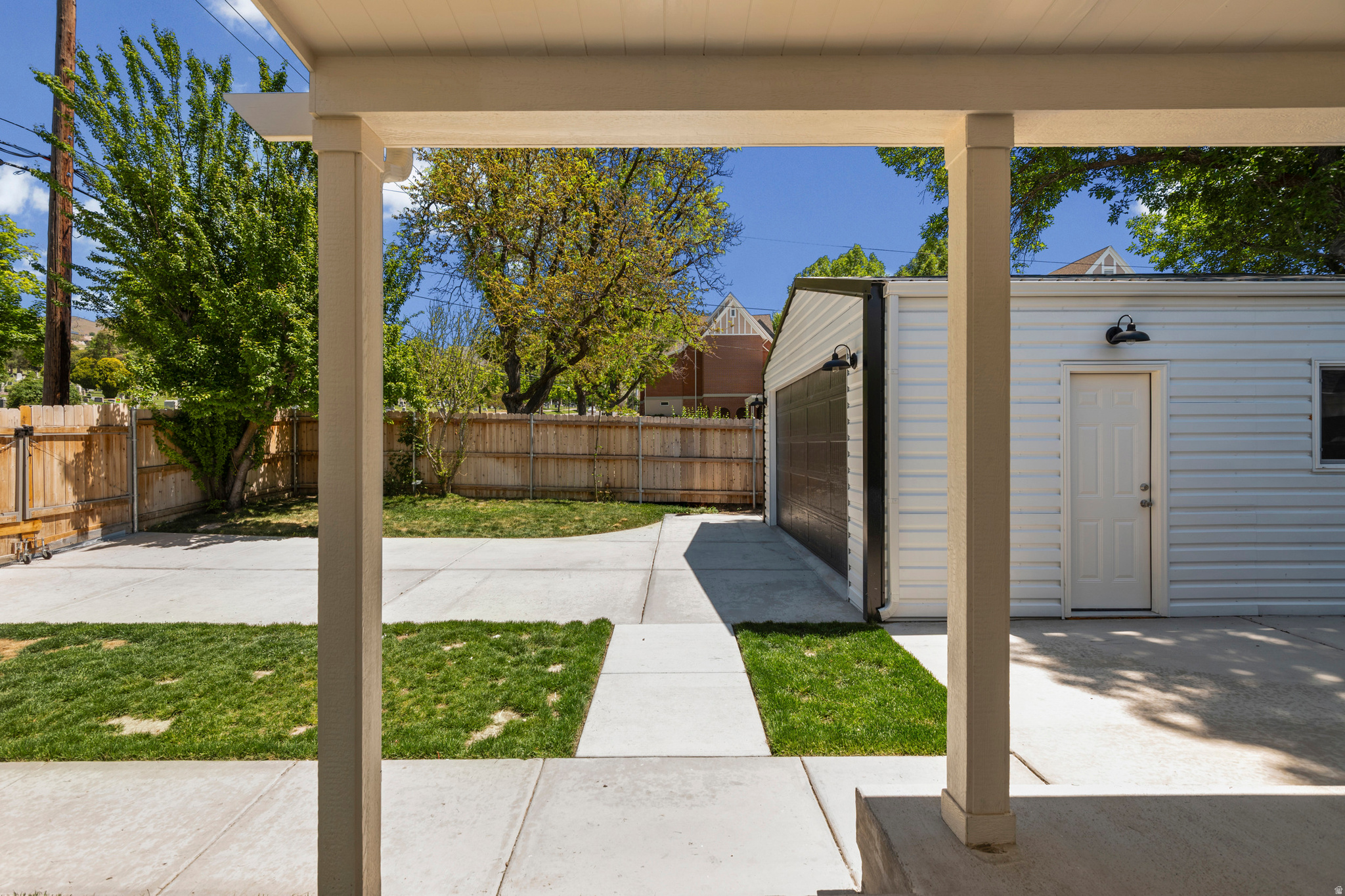 AVENUES - Residential
