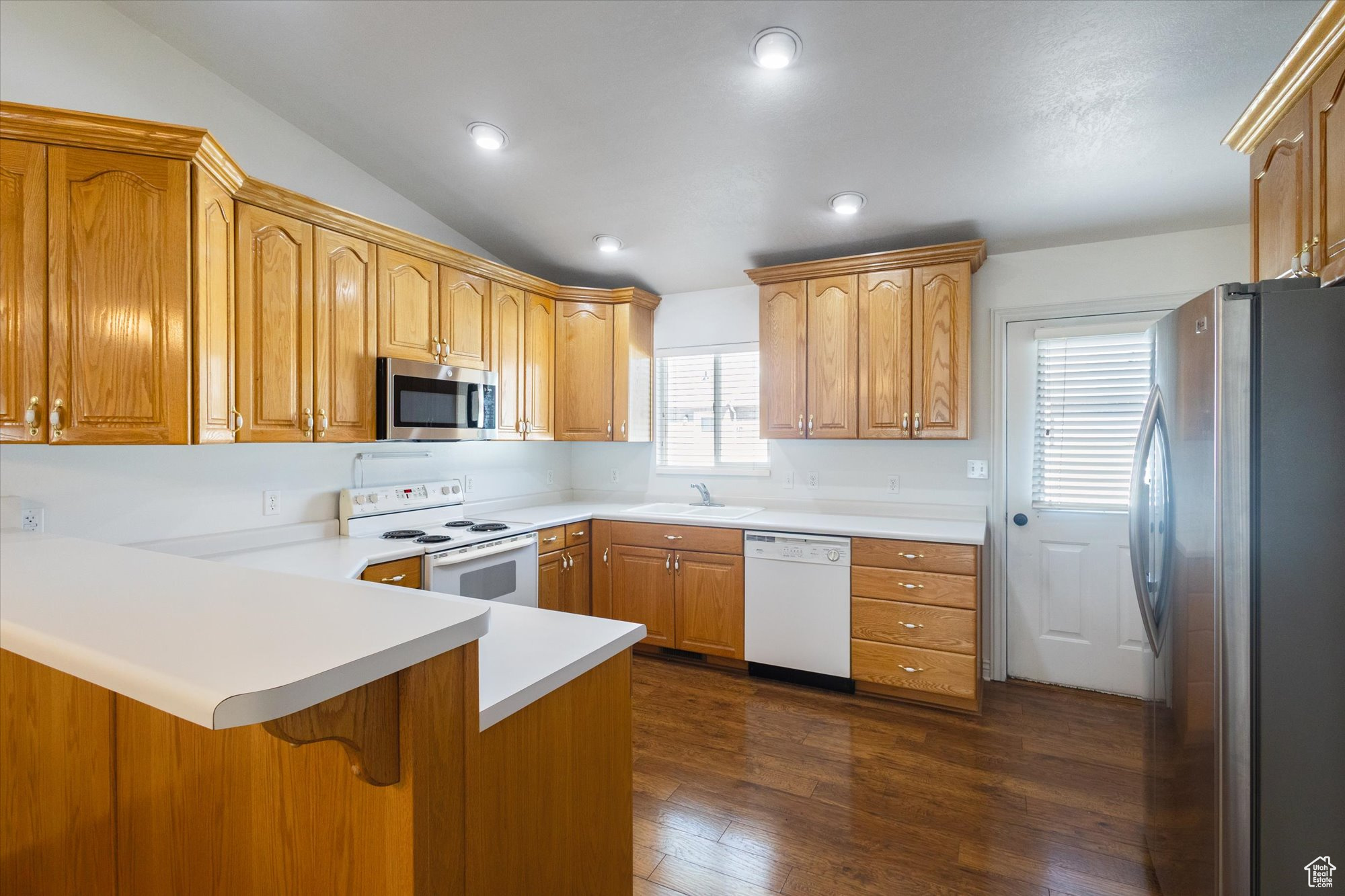 MAPLE MEADOWS - Residential Income