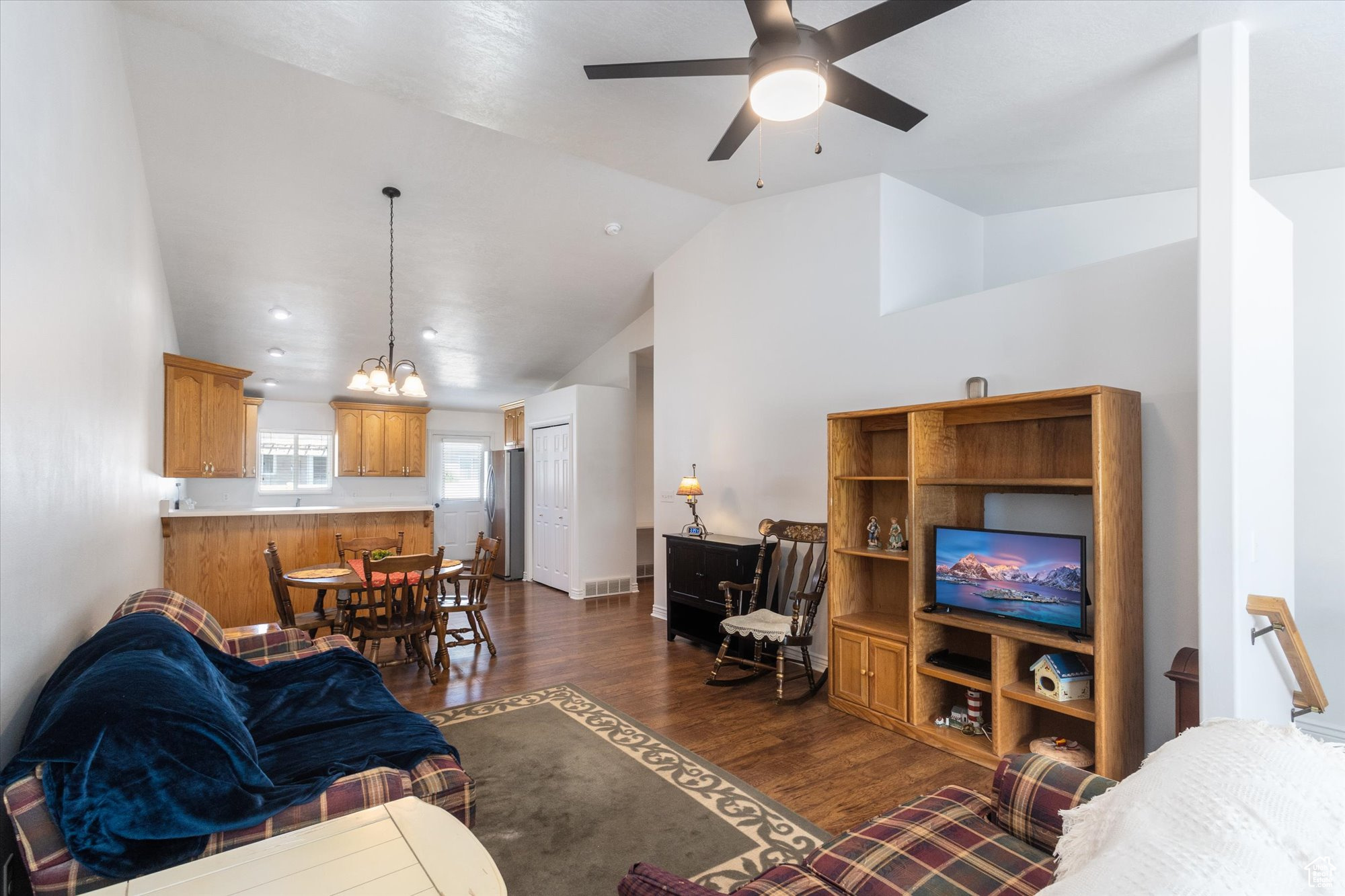 MAPLE MEADOWS - Residential Income