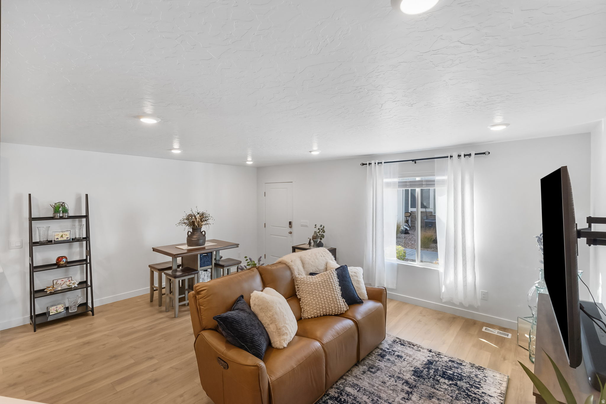 QUIET VALLEY - Residential