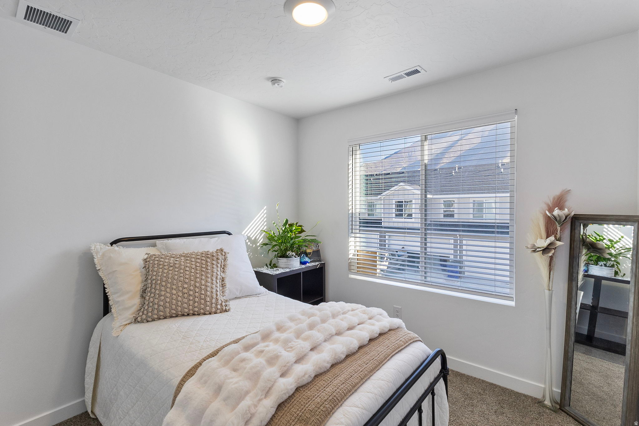 QUIET VALLEY - Residential