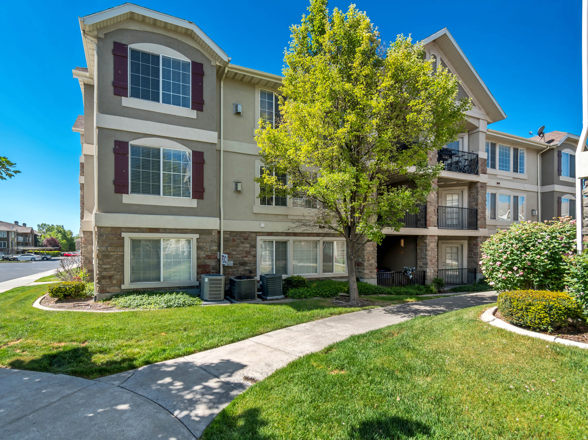 CAMBRIA - Residential