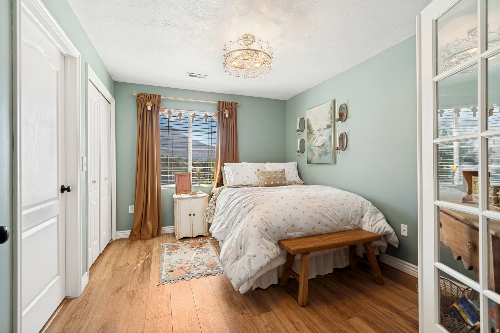 CAMBRIA - Residential