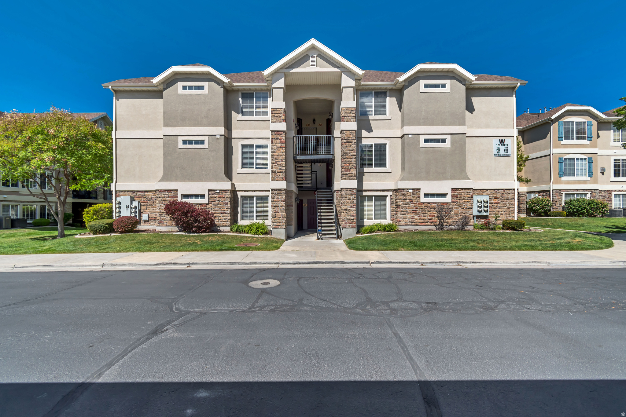 CAMBRIA - Residential