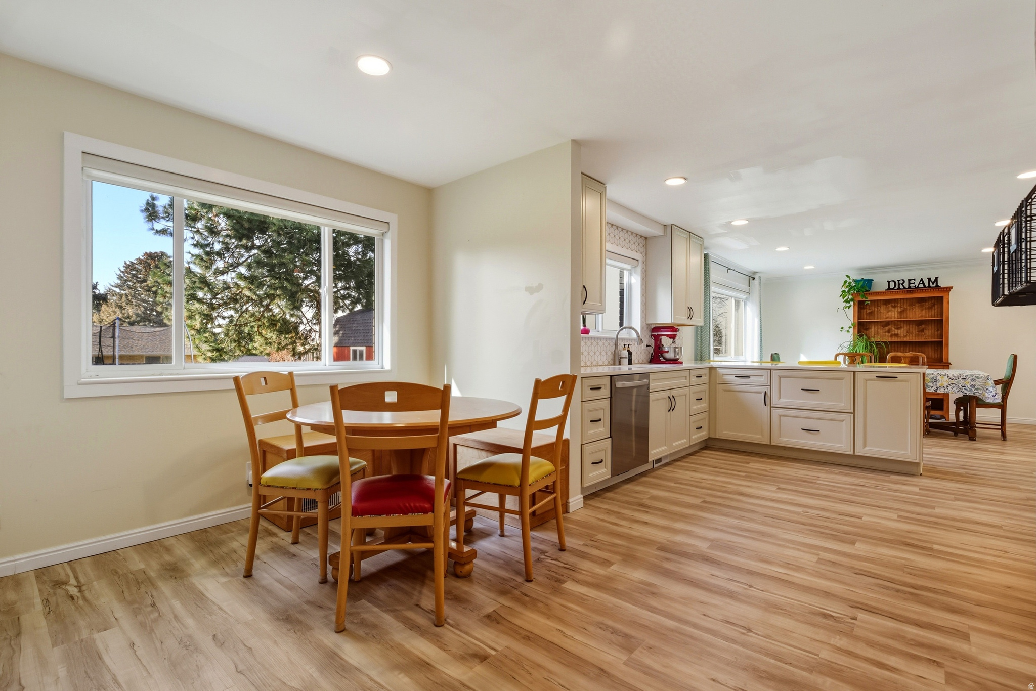 FOREST GREEN - Residential