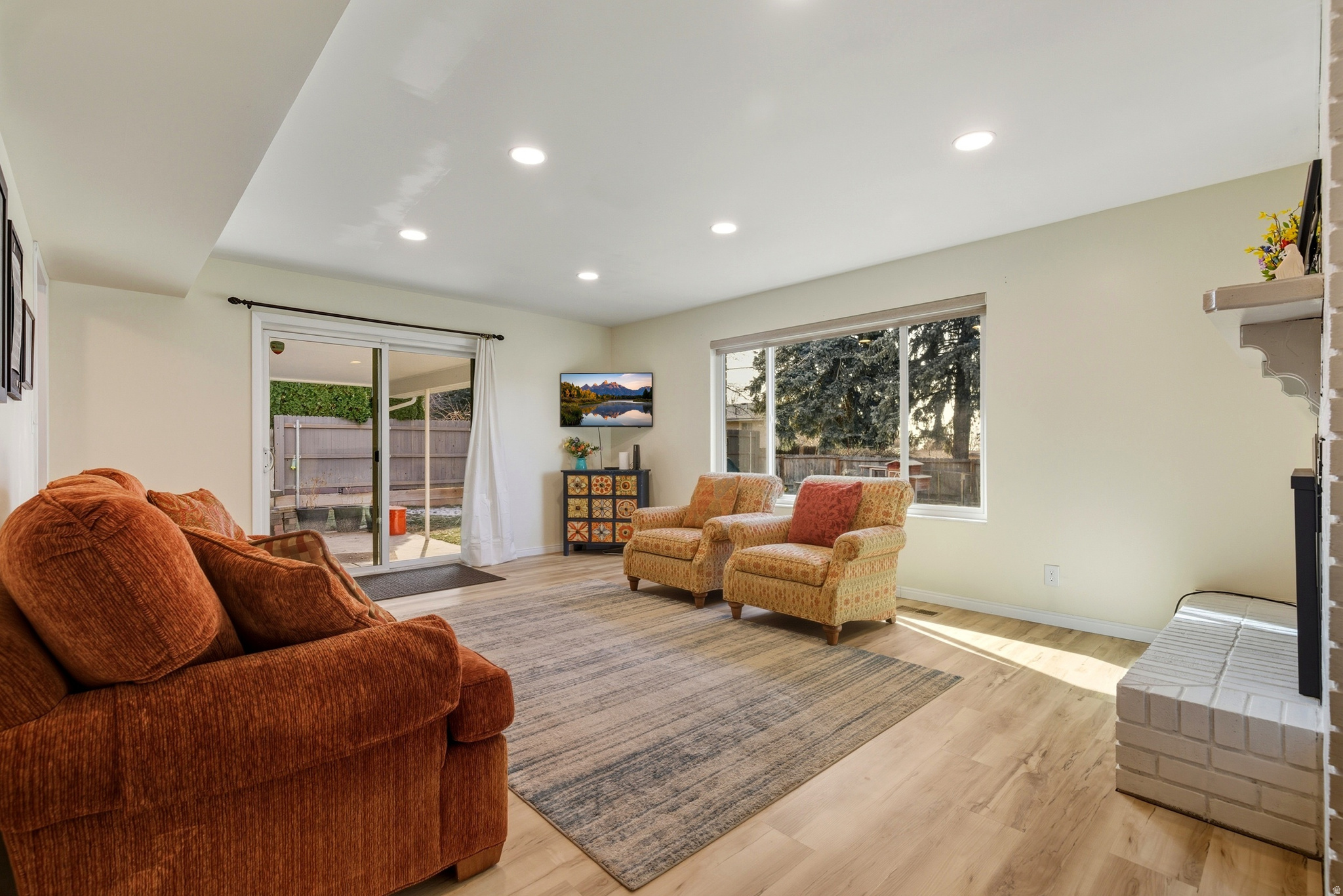 FOREST GREEN - Residential