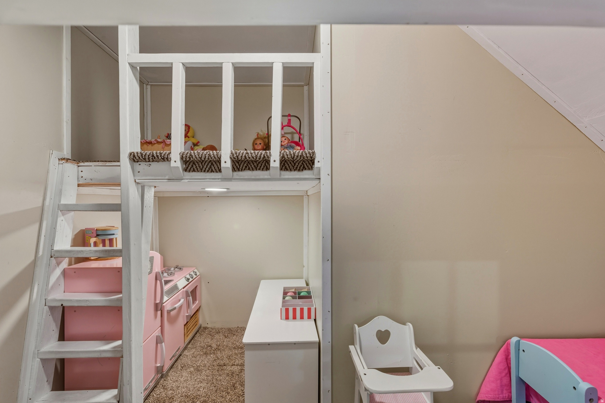 FOREST GREEN - Residential