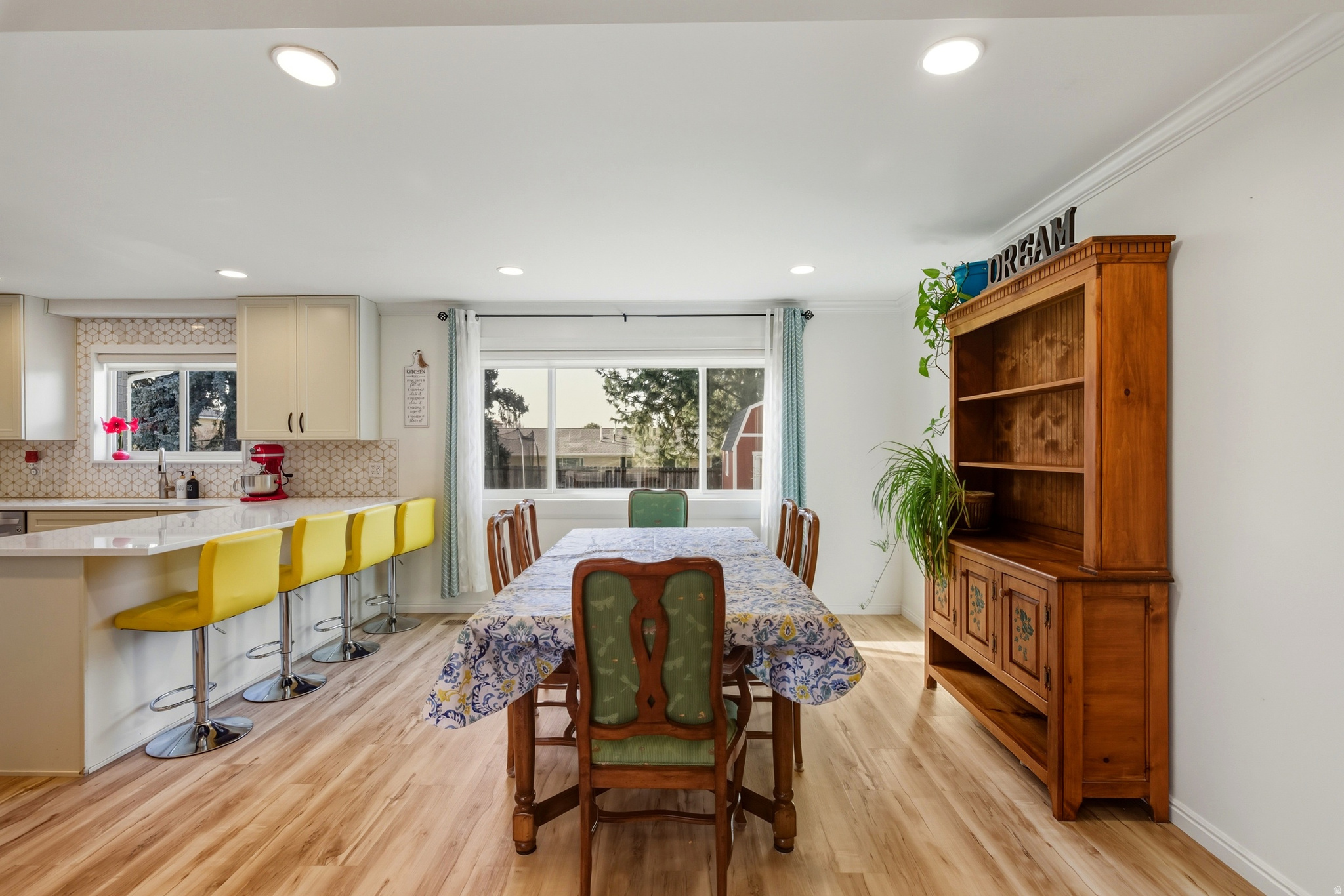 FOREST GREEN - Residential