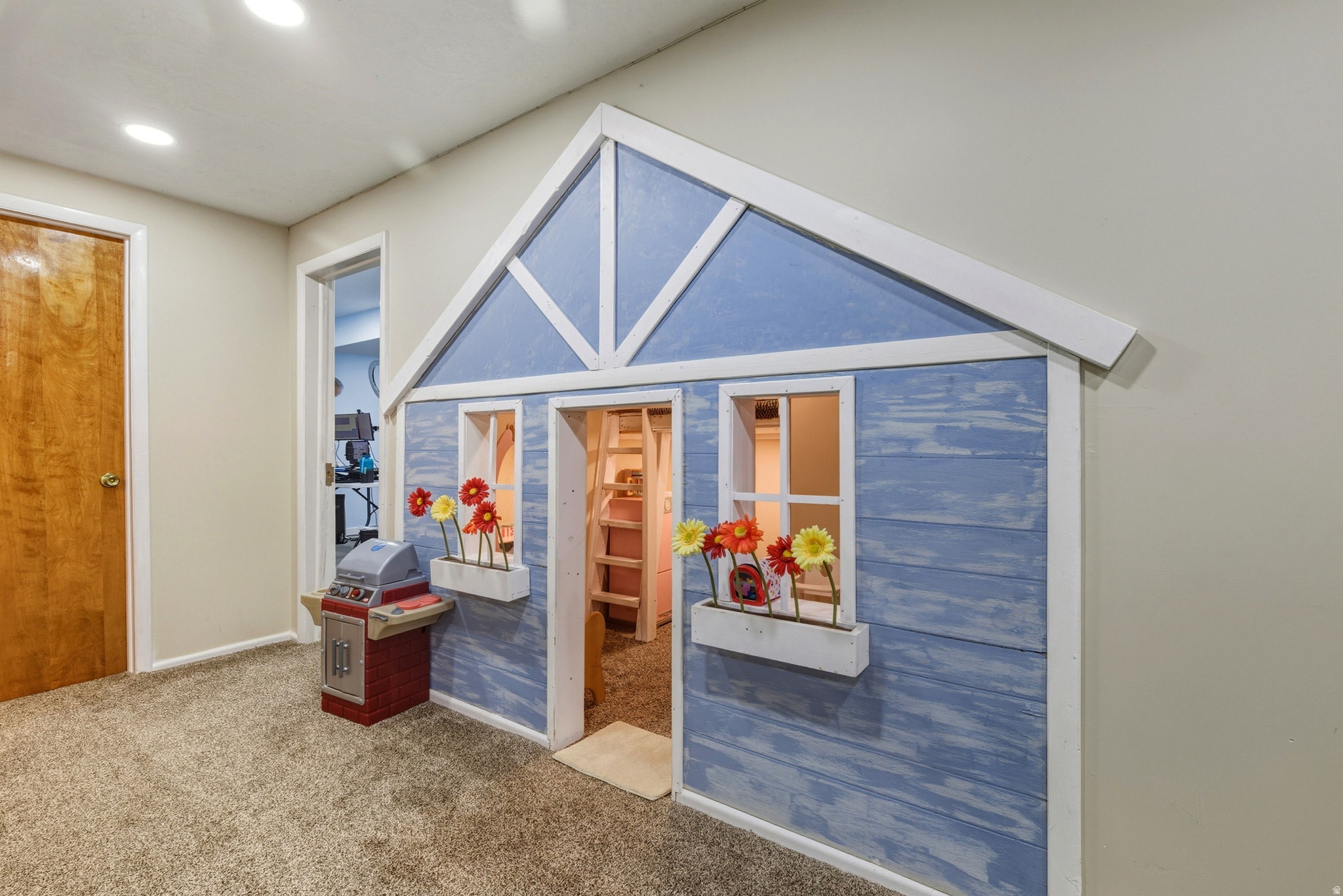 FOREST GREEN - Residential