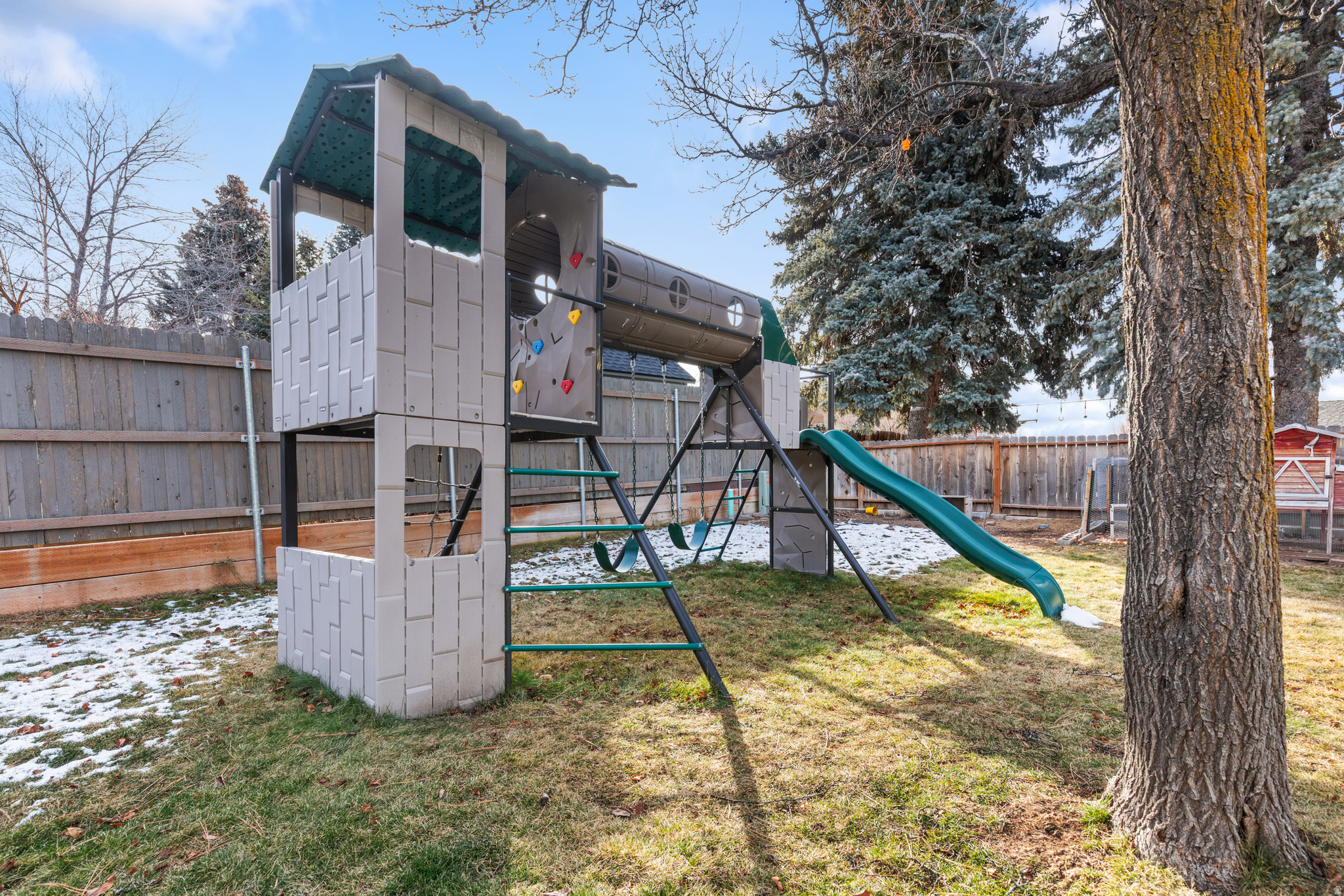 FOREST GREEN - Residential