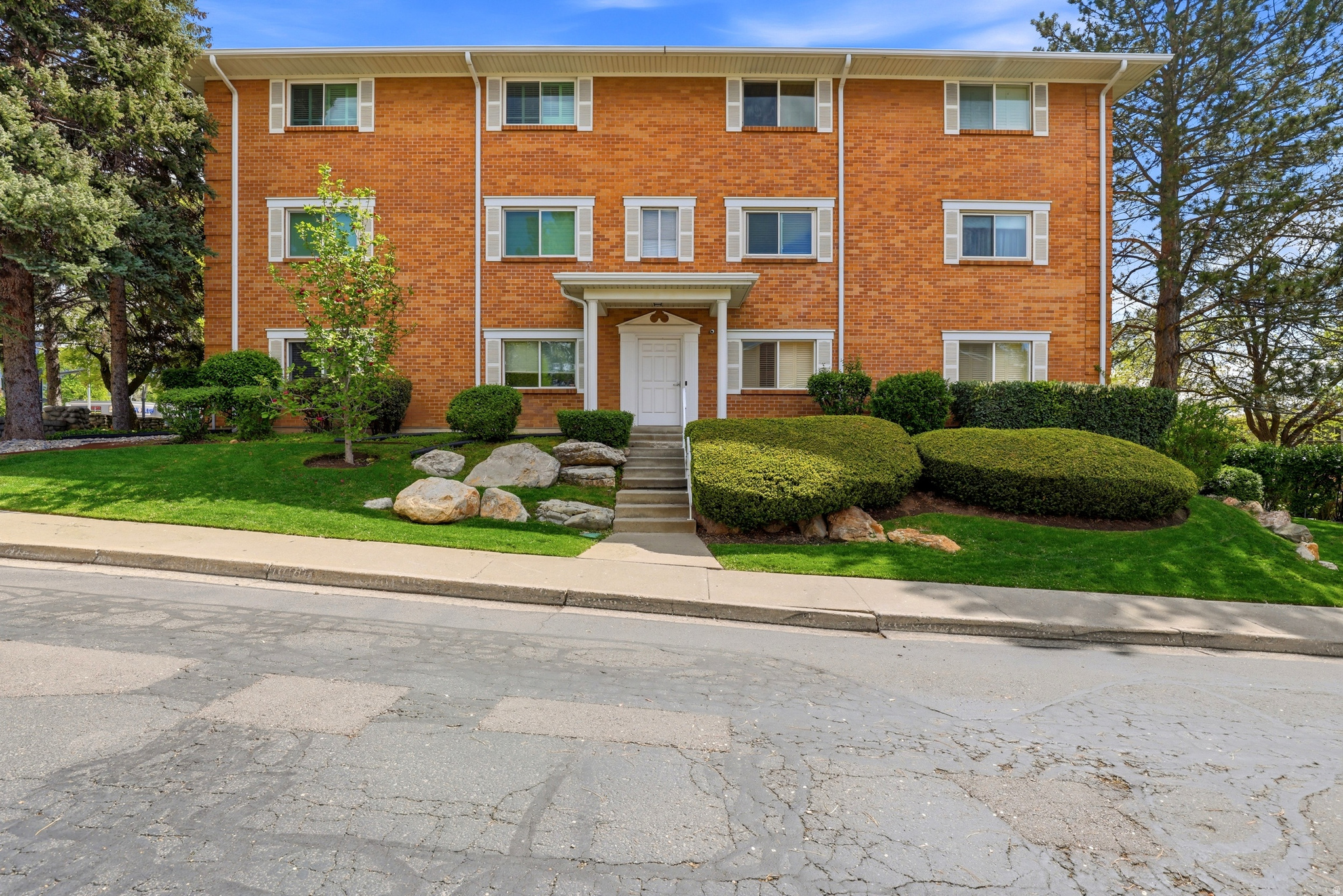 GRAYSTONE ARMS - Residential