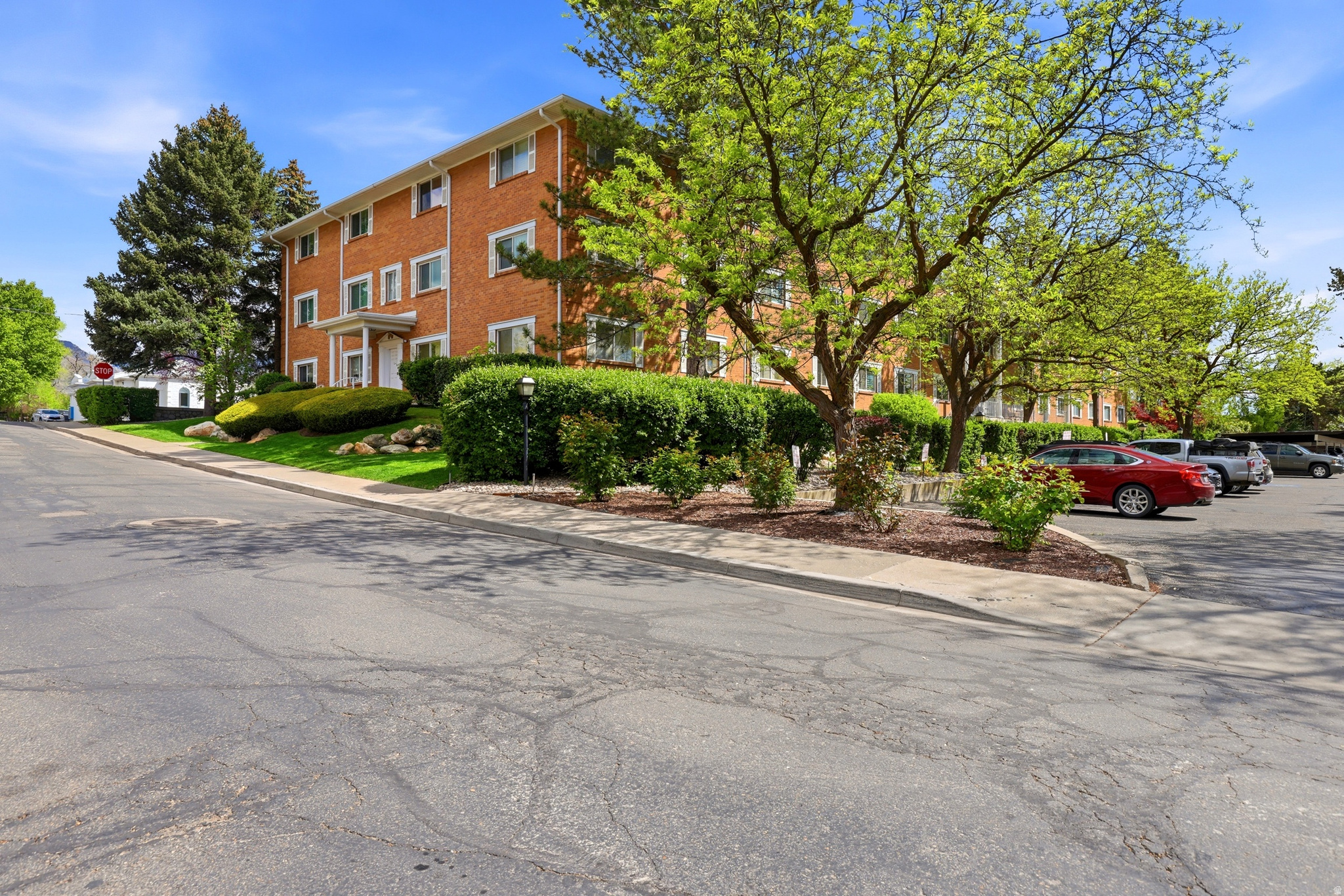 GRAYSTONE ARMS - Residential