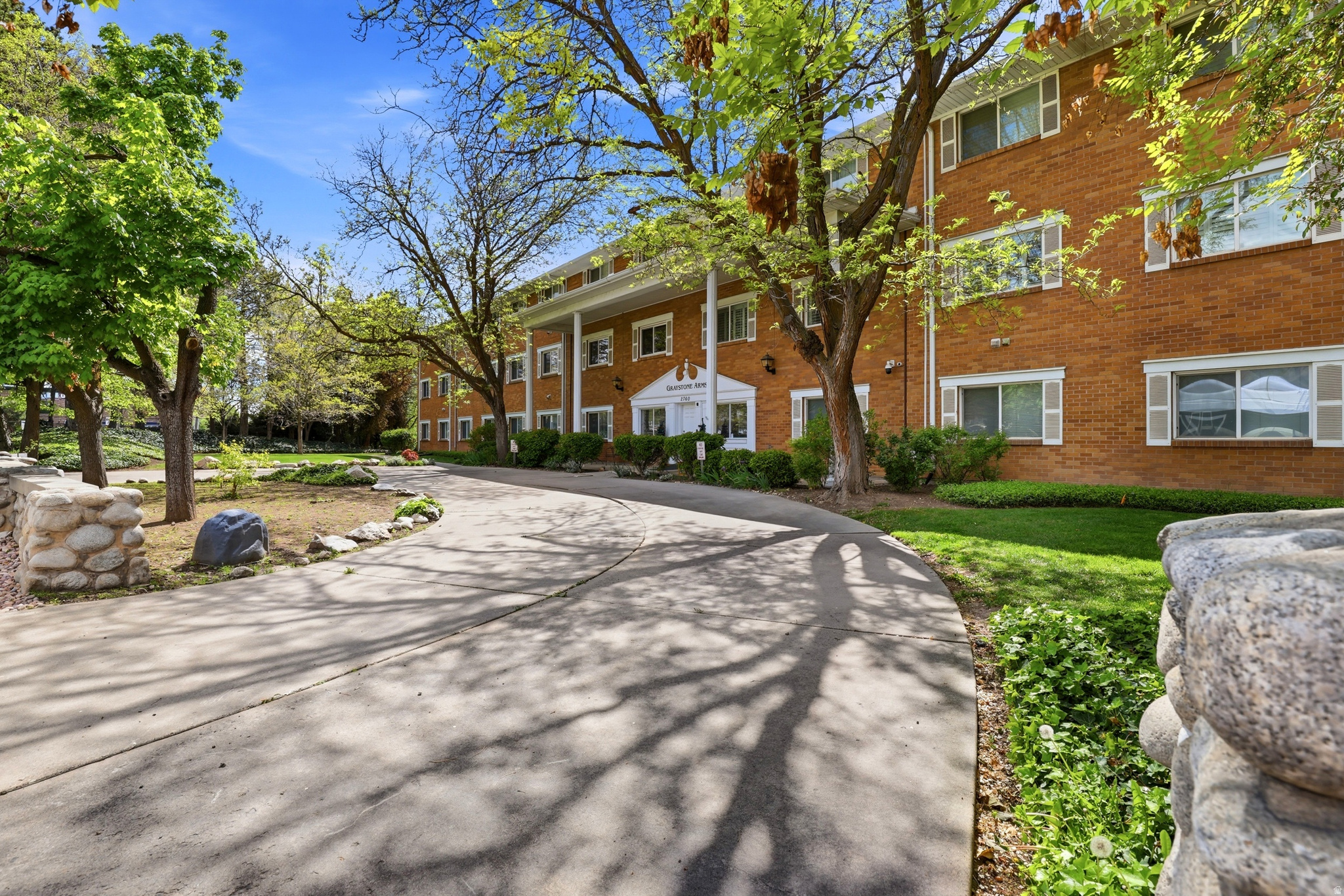 GRAYSTONE ARMS - Residential