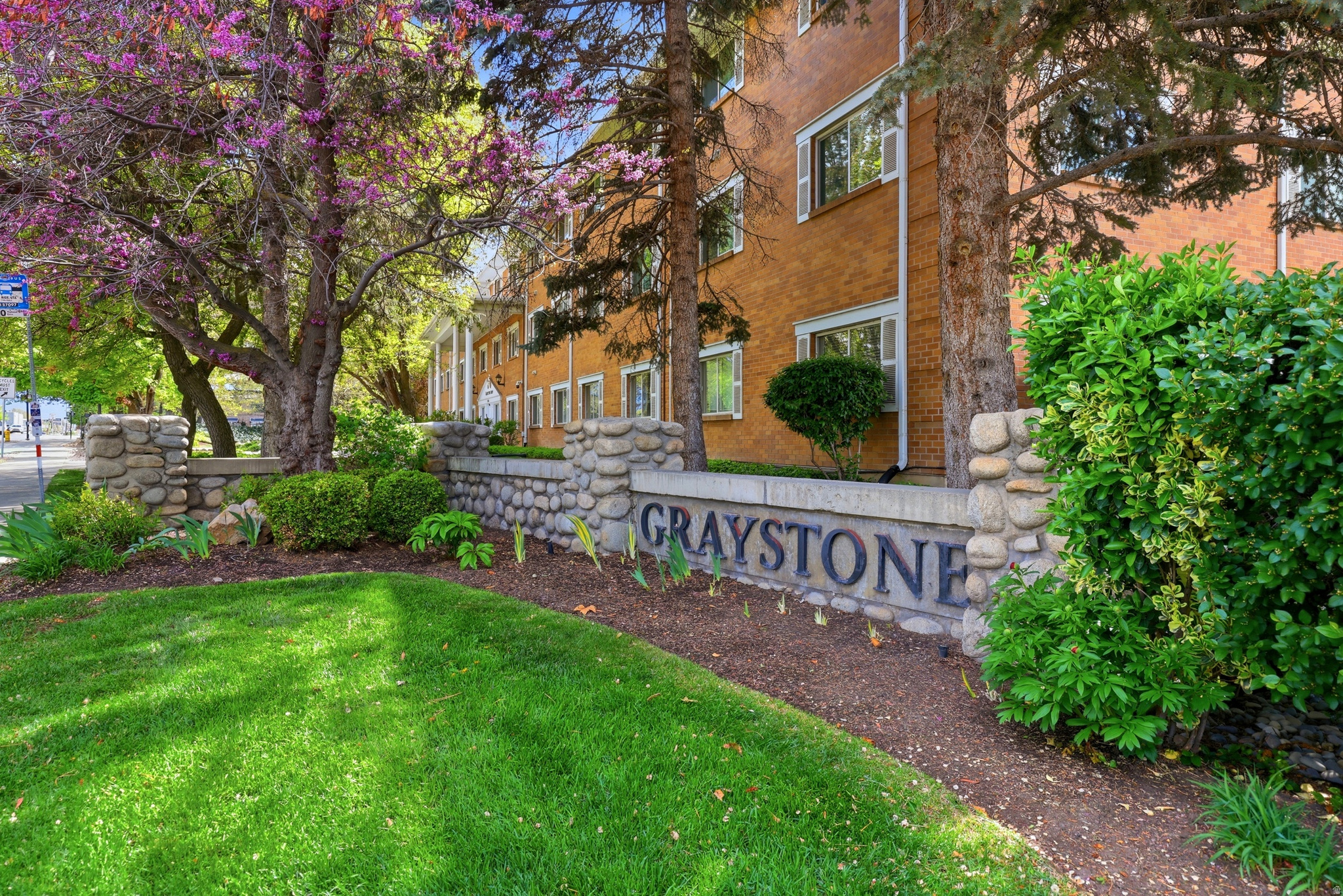 GRAYSTONE ARMS - Residential