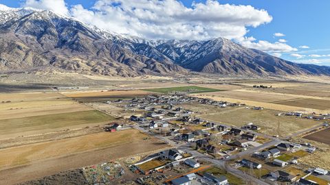 Tiny photo for 435 E 100 N, Mona, UT 84645 (MLS # 2129956)