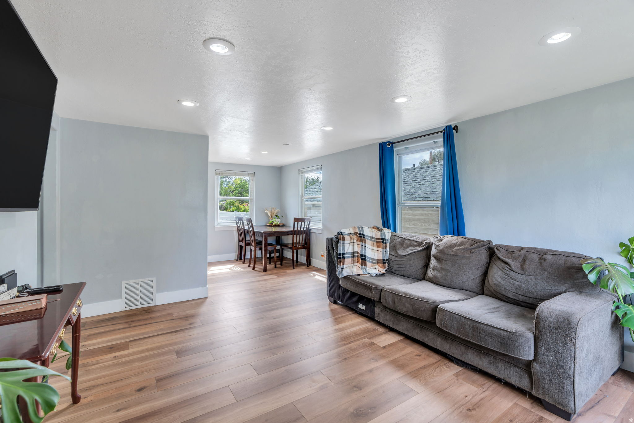 COLUMBIA VILLAGE - Residential
