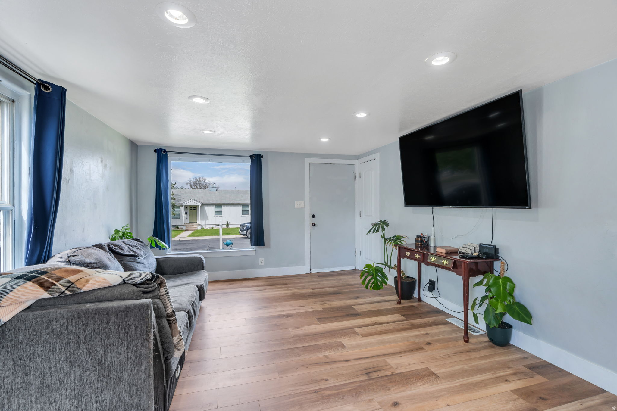 COLUMBIA VILLAGE - Residential