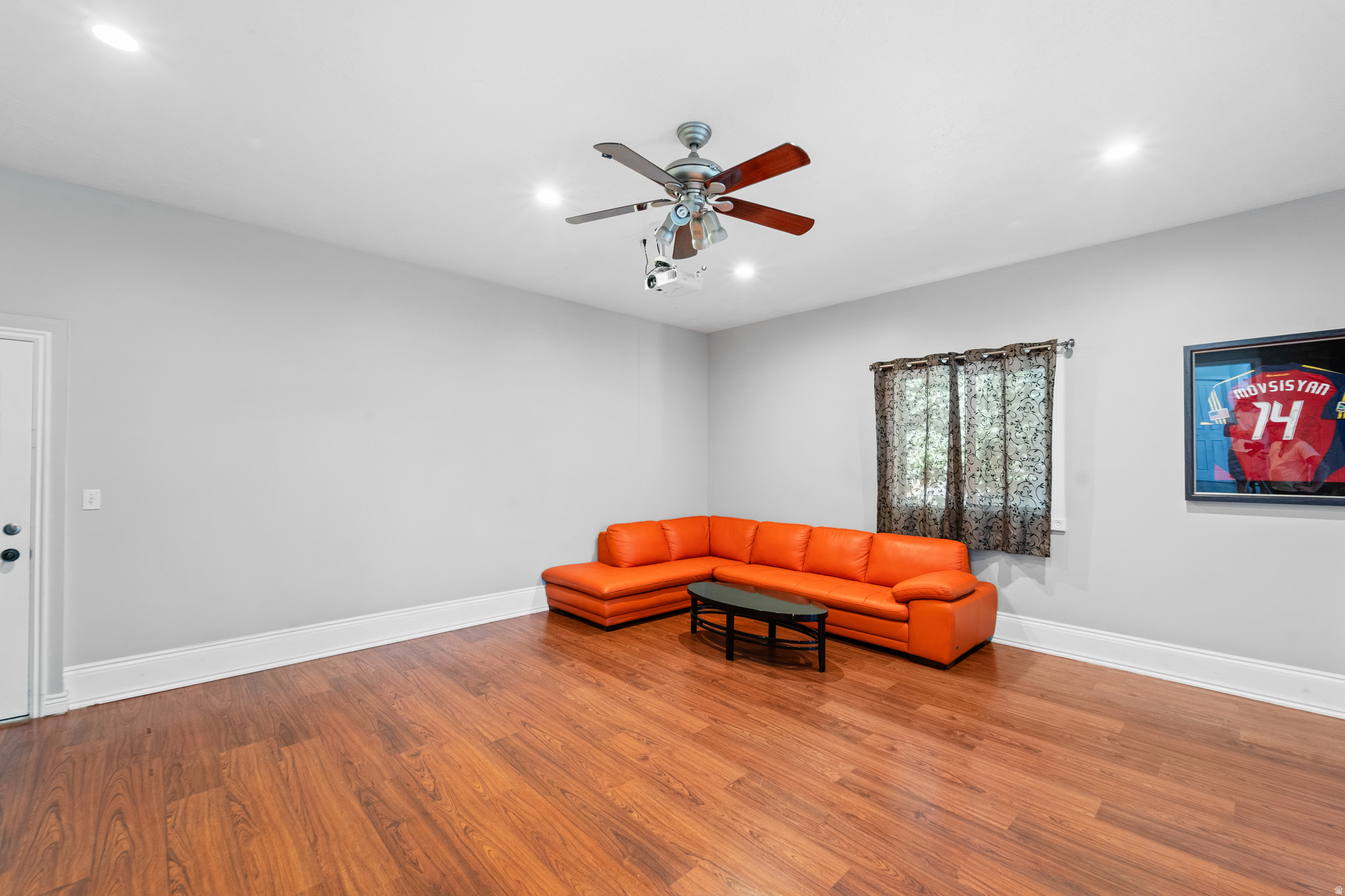 AMBLEWOOD SPRINGS - Residential