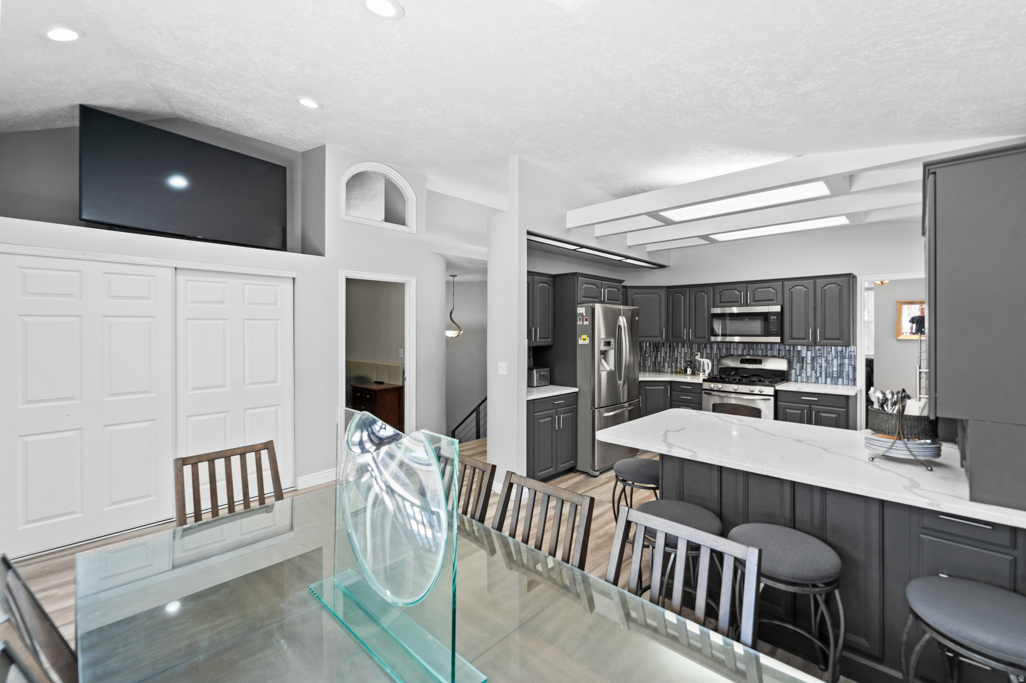 AMBLEWOOD SPRINGS - Residential