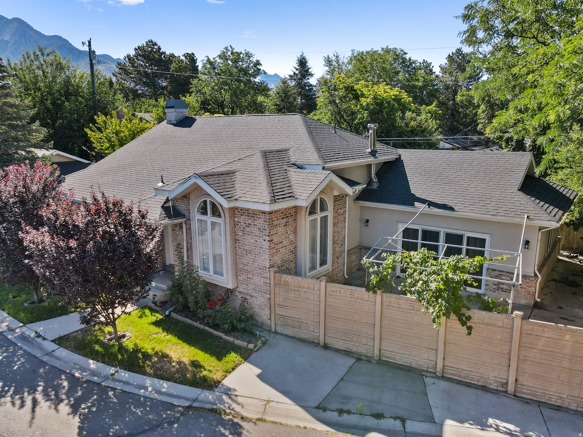 AMBLEWOOD SPRINGS - Residential