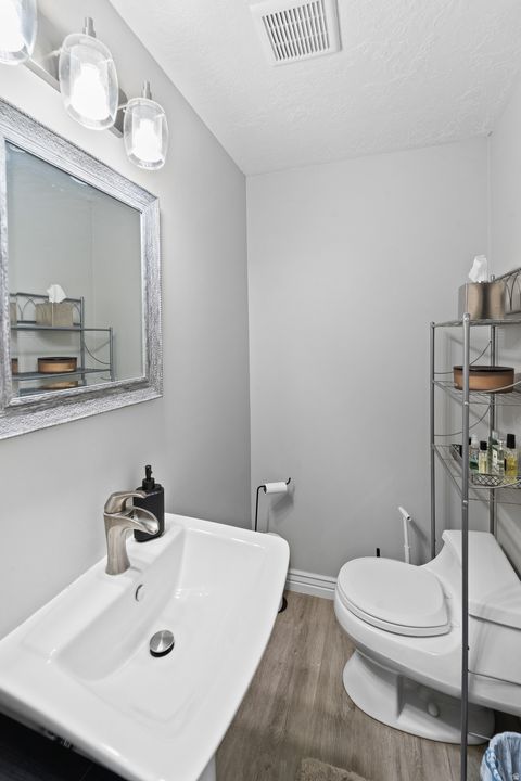 Tiny photo for 1522 E AMBLEWOOD LN, Millcreek, UT 84124 (MLS # 2147624)