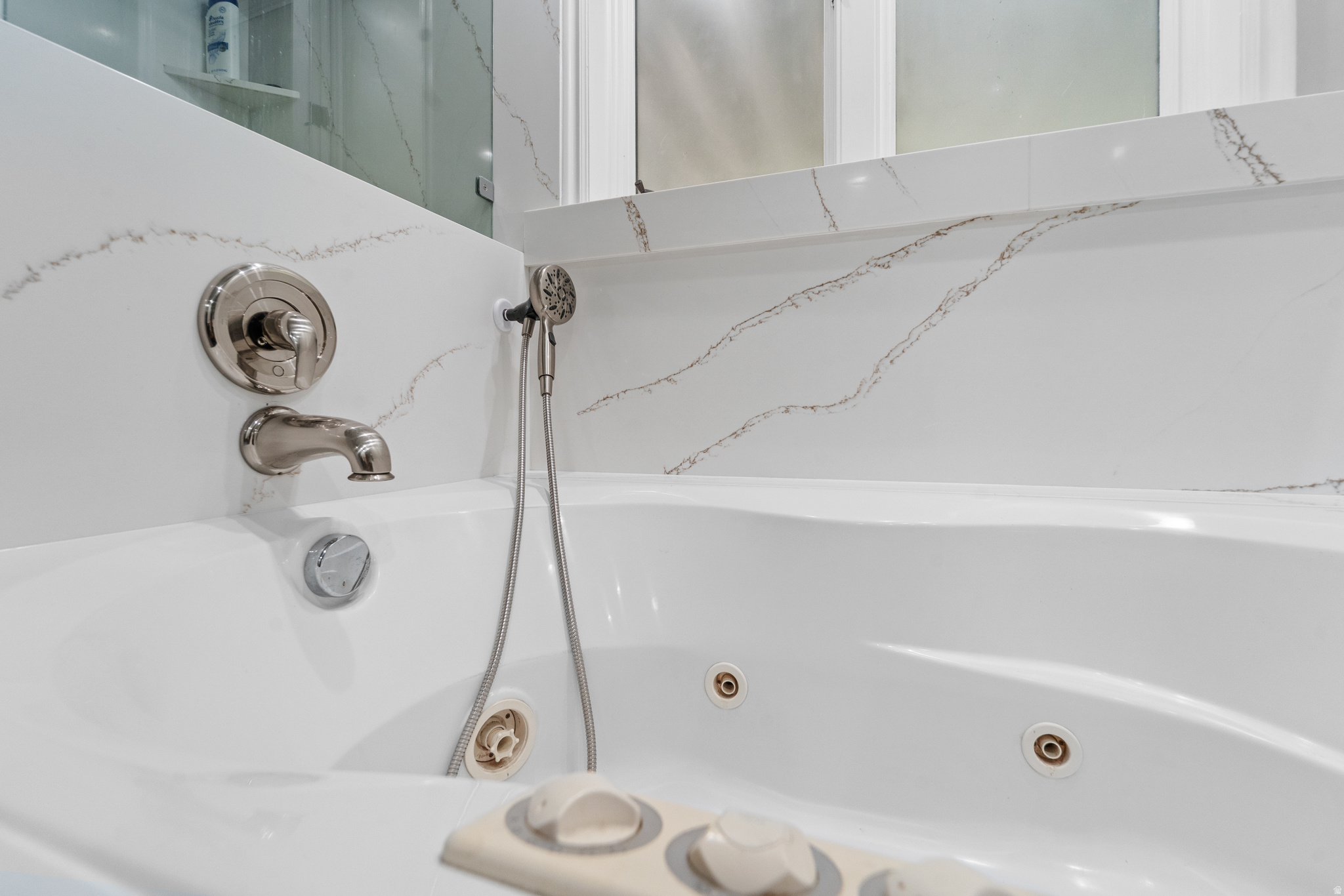 AMBLEWOOD SPRINGS - Residential