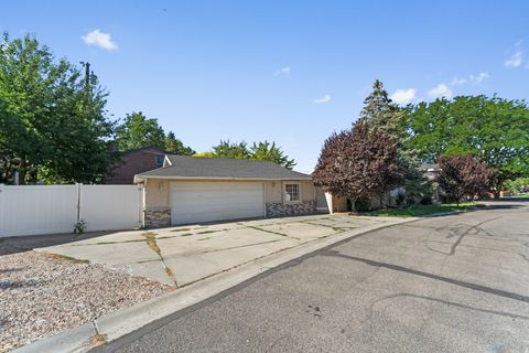 Tiny photo for 1522 E AMBLEWOOD LN, Millcreek, UT 84124 (MLS # 2147624)