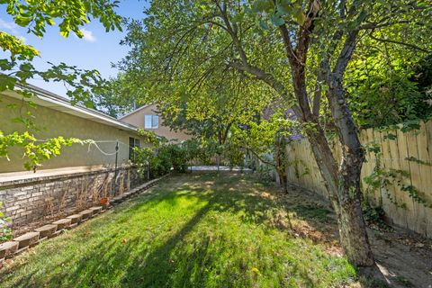 Tiny photo for 1522 E AMBLEWOOD LN, Millcreek, UT 84124 (MLS # 2147624)