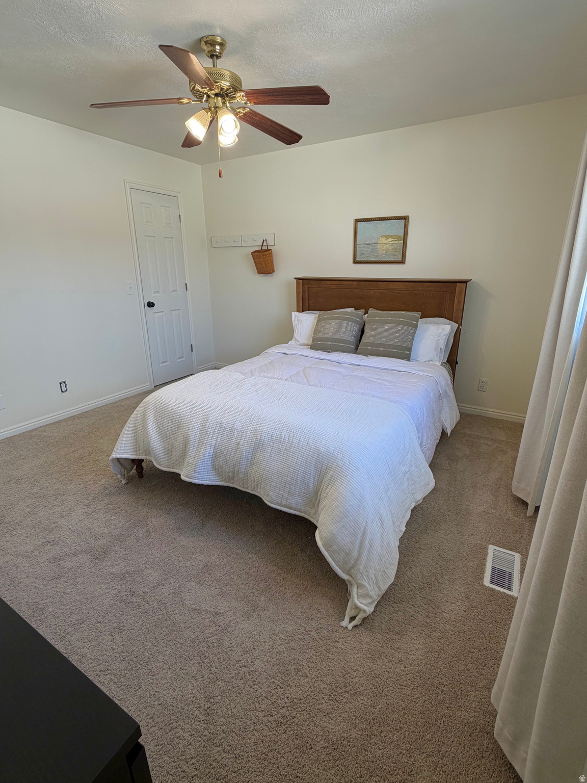 MOUNTAIN MEADOW - Residential