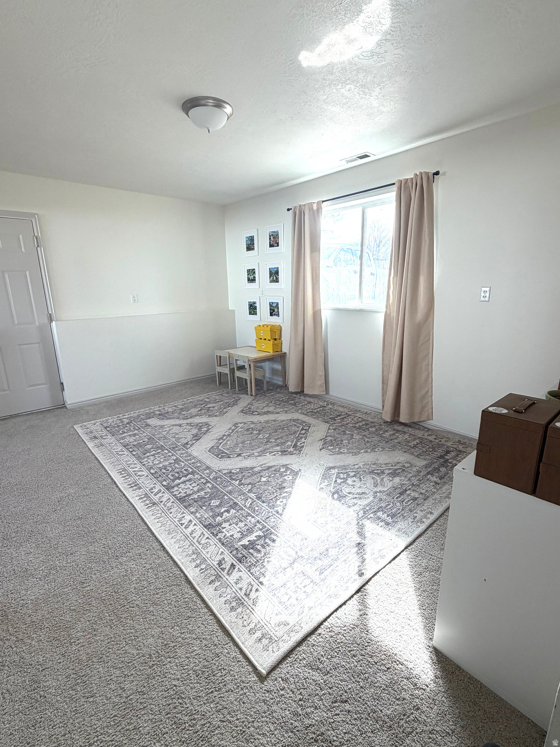 MOUNTAIN MEADOW - Residential