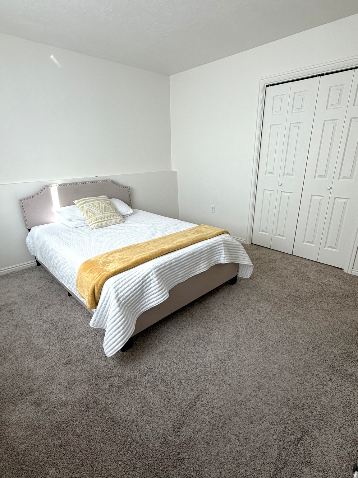 MOUNTAIN MEADOW - Residential