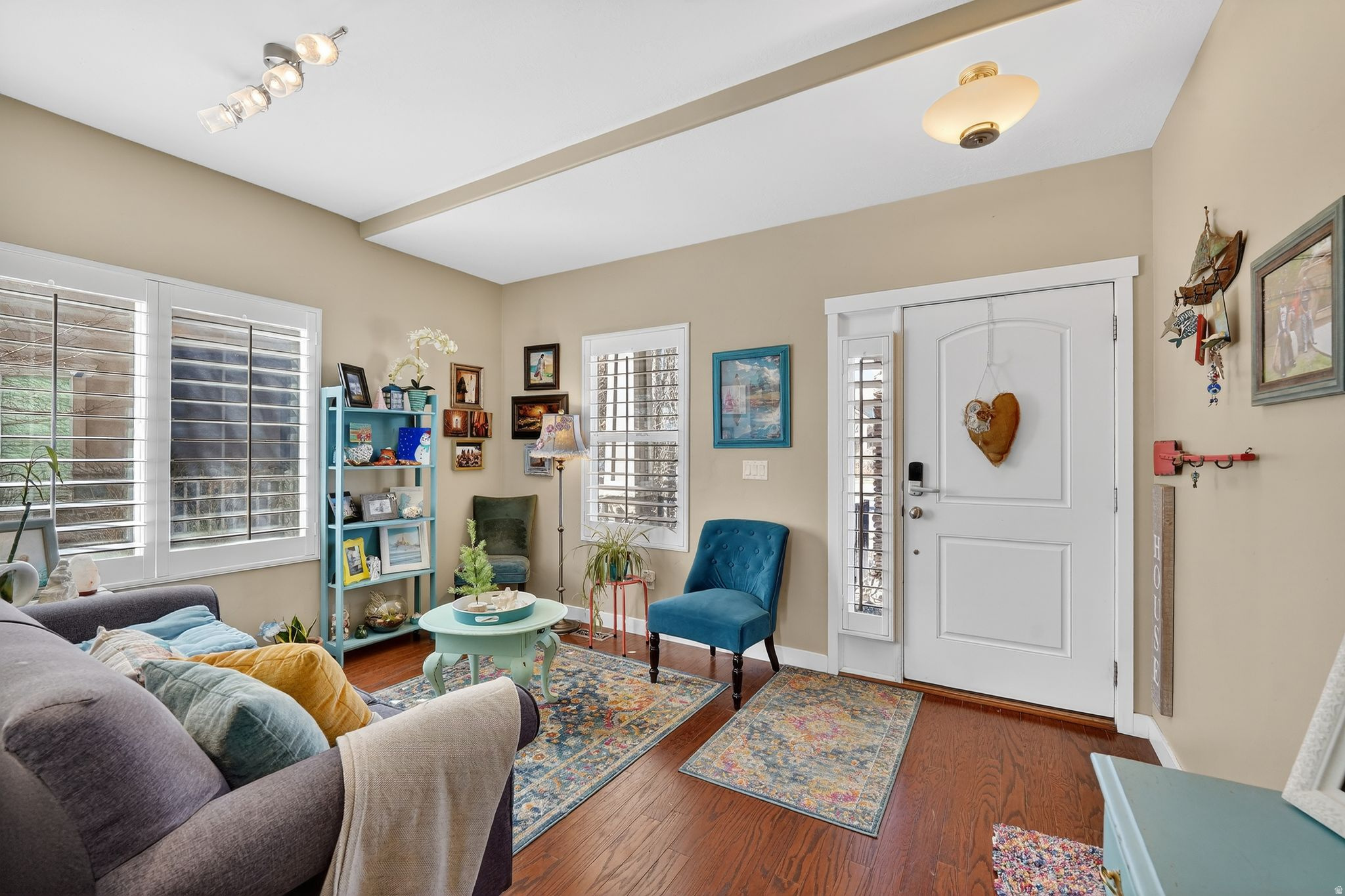 JORDAN HEIGHTS - Residential