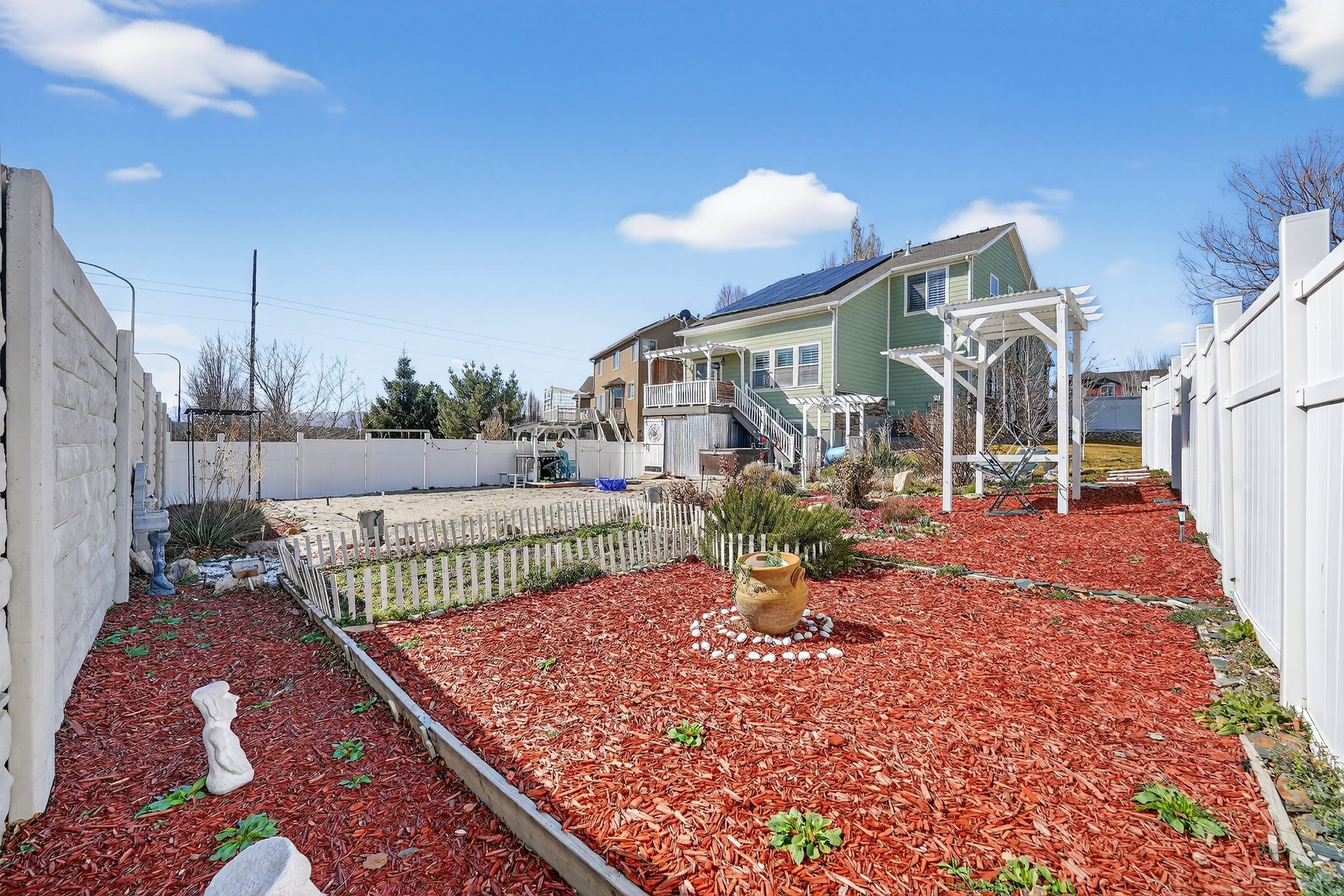 JORDAN HEIGHTS - Residential