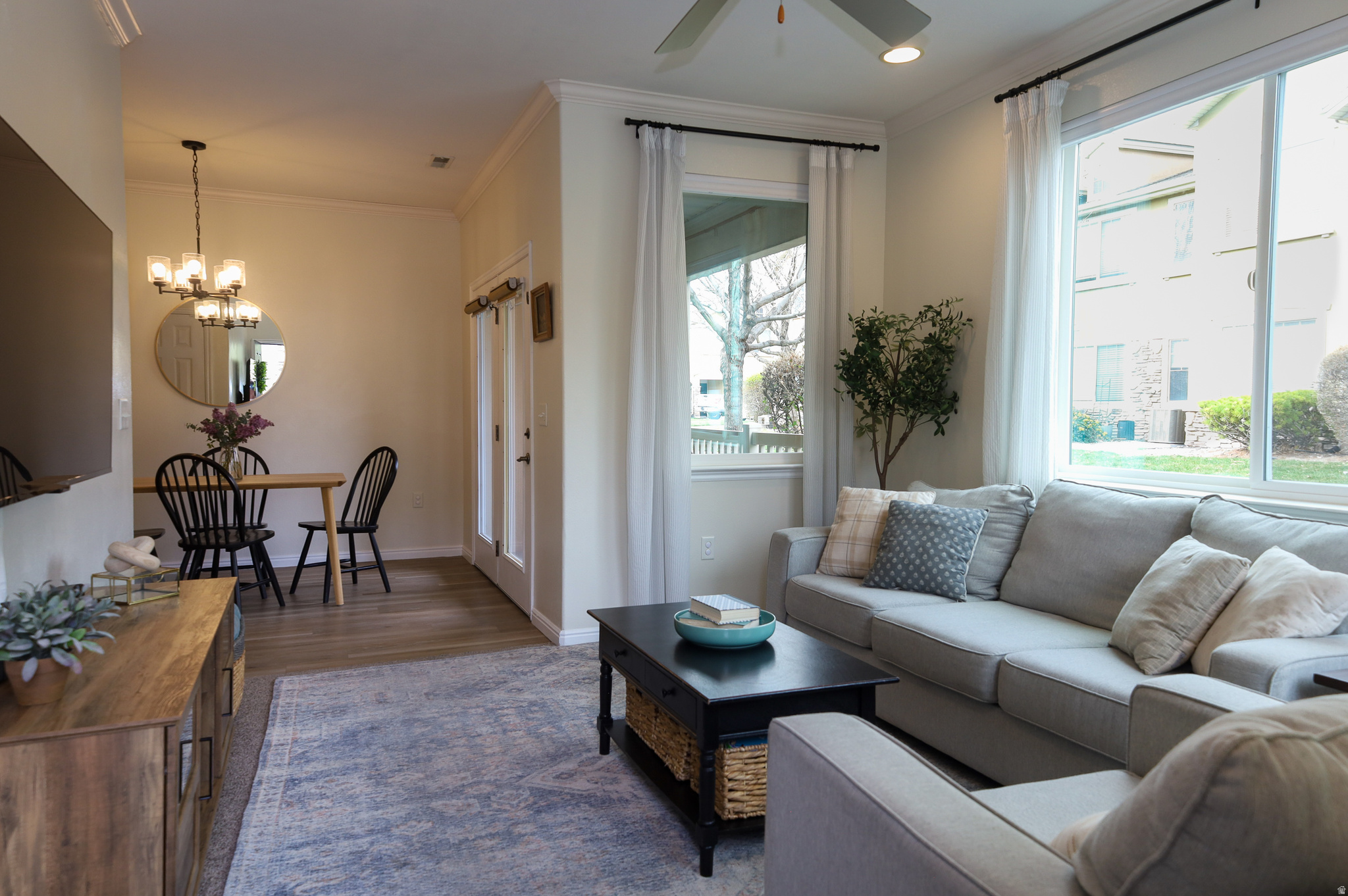 ROBINSONS - Residential