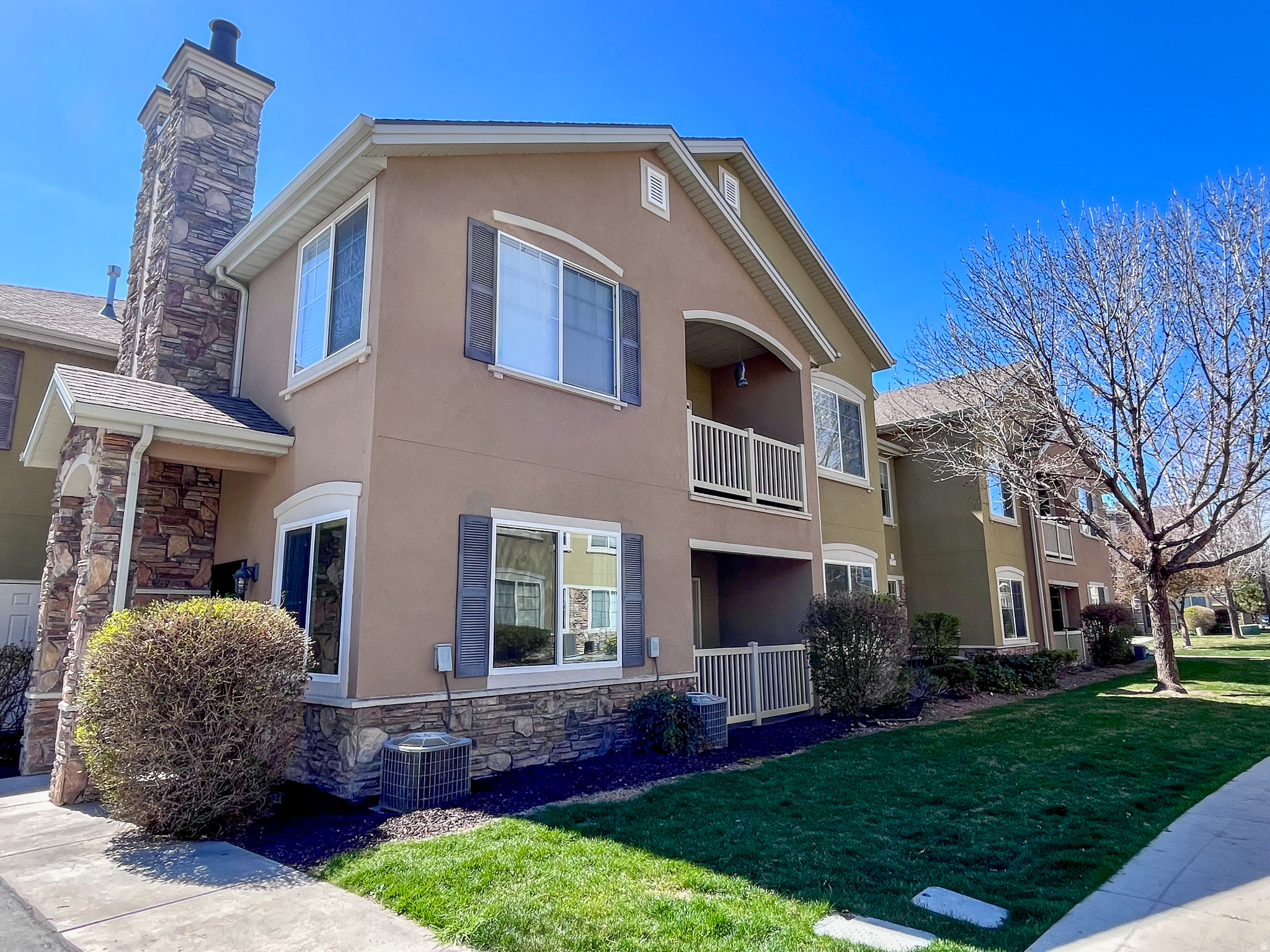 ROBINSONS - Residential