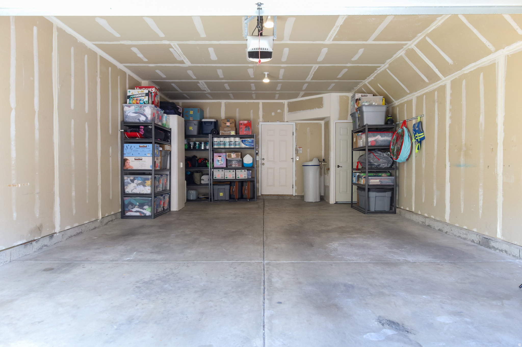 ROBINSONS - Residential