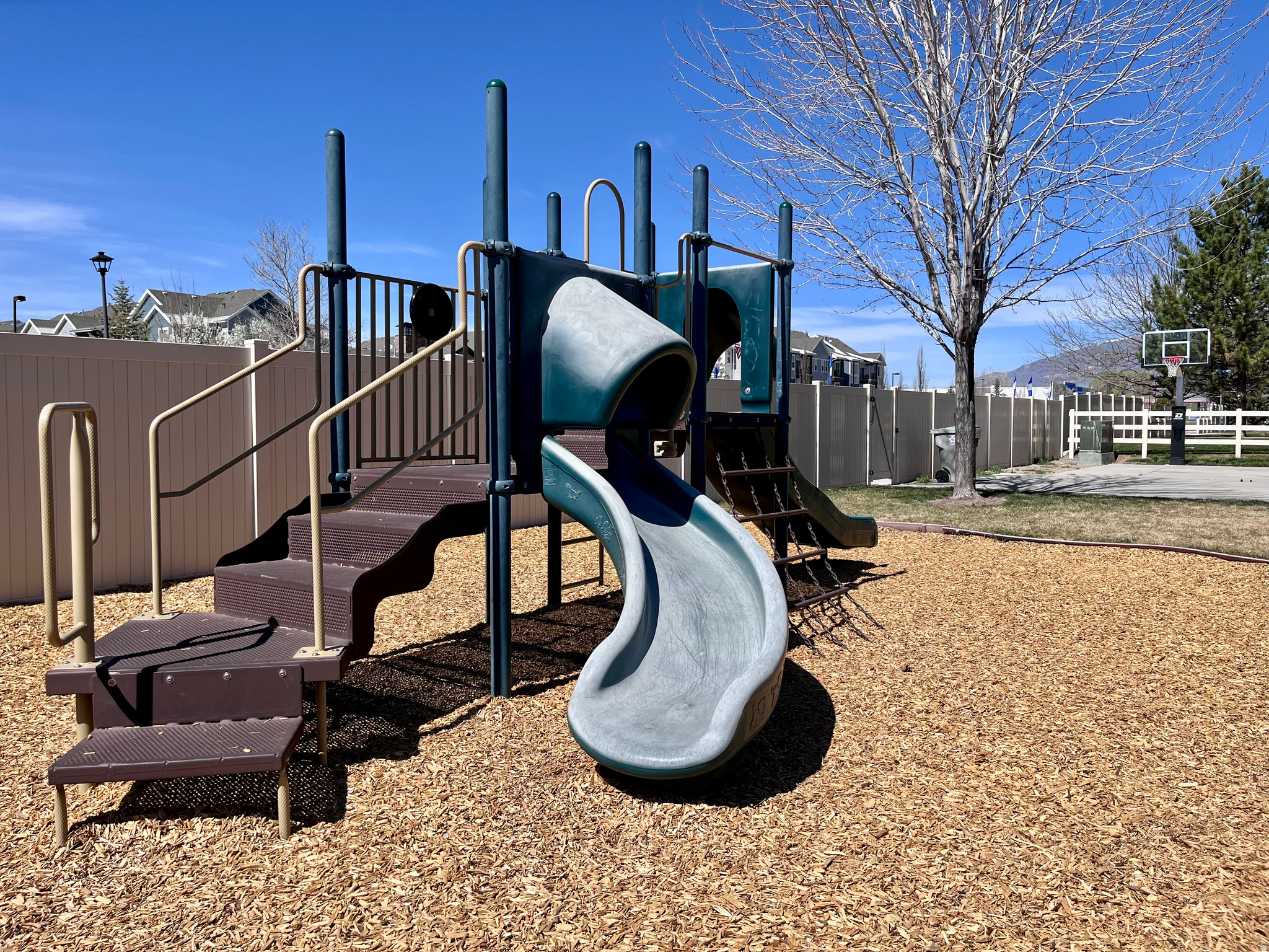 ROBINSONS - Residential