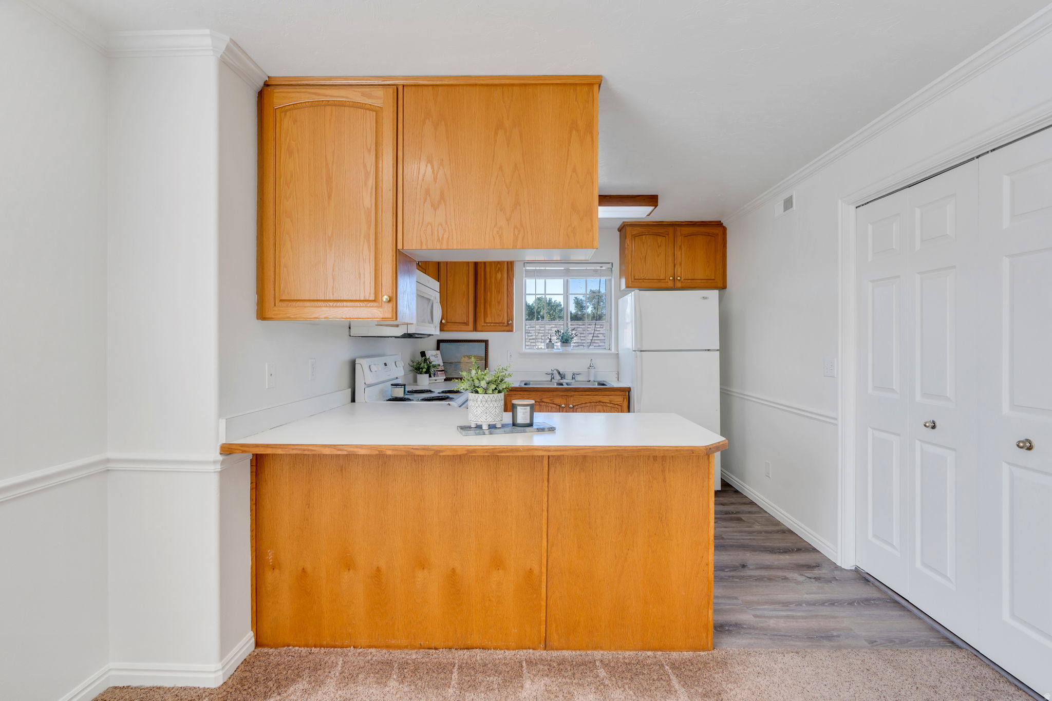 TIMES SQUARE CONDO - Residential