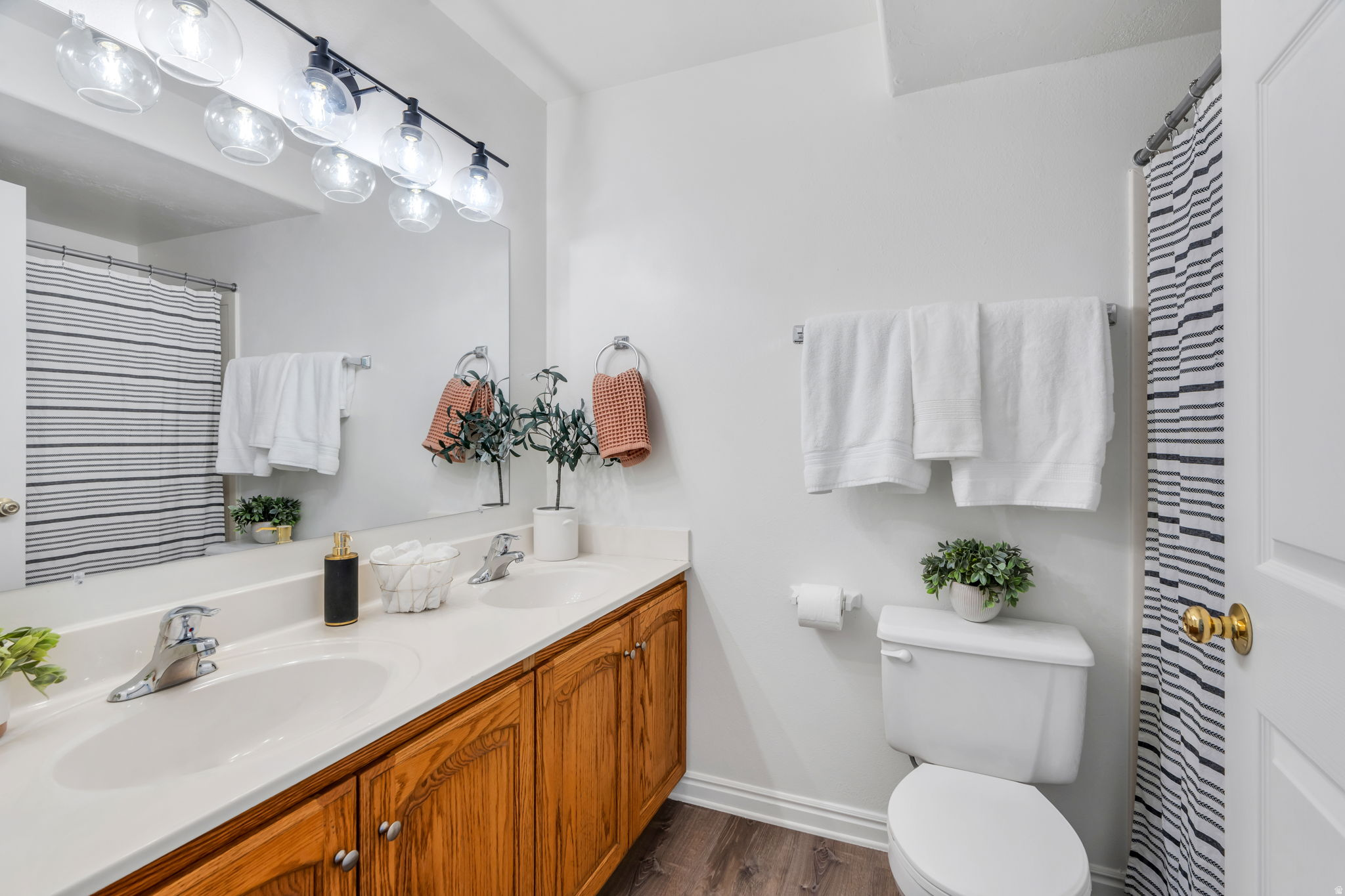TIMES SQUARE CONDO - Residential
