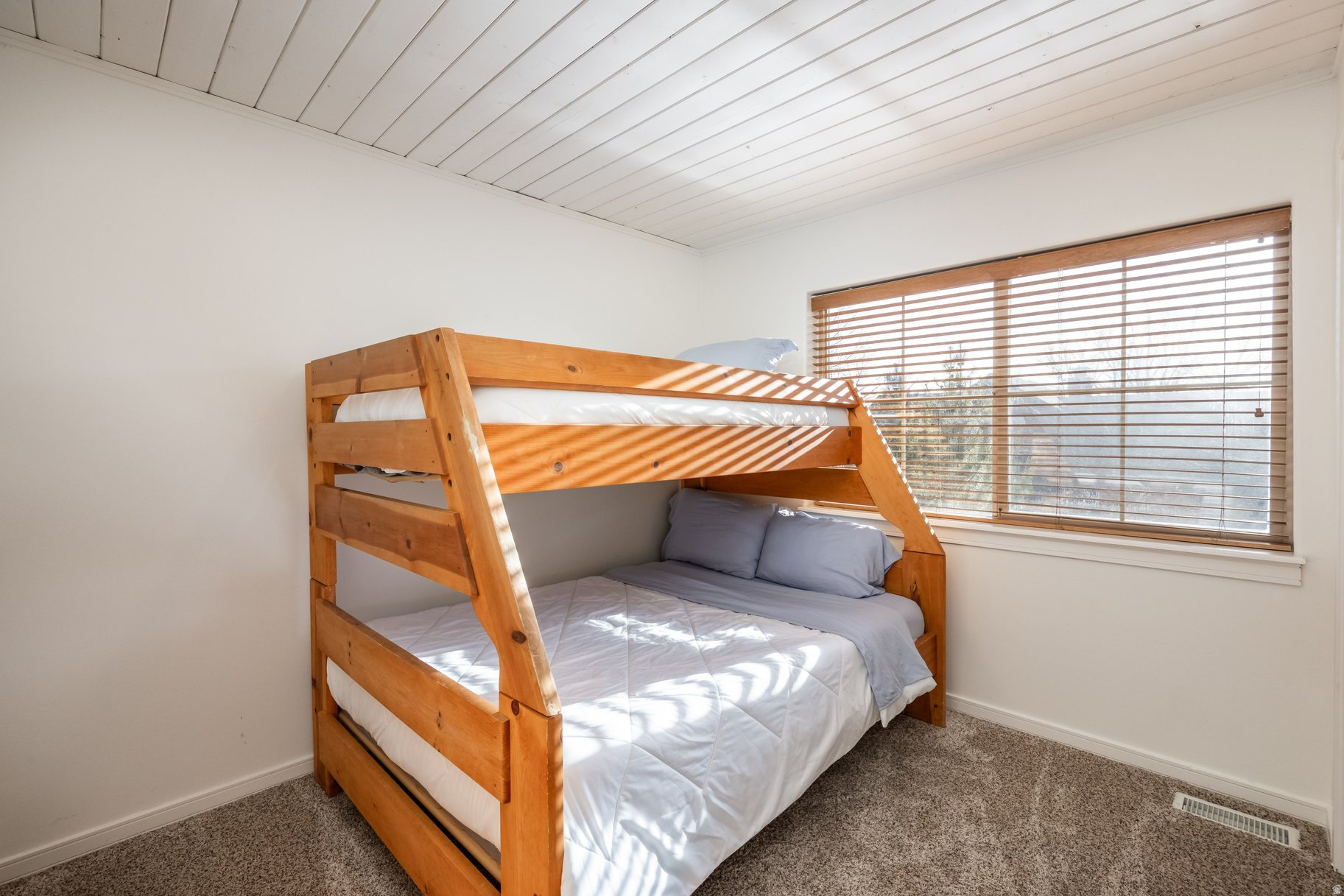 BEAR HOLLOW VILLAGE - Residential