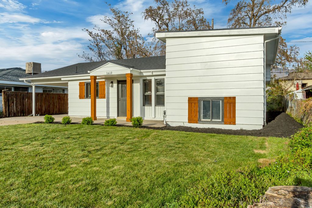 Photo of 1619 S 700 W, Woods Cross, UT 84087 (MLS # 2154392)