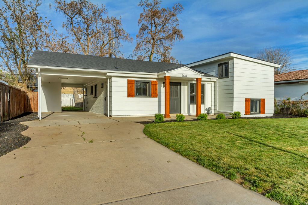 Photo of 1619 S 700 W, Woods Cross, UT 84087 (MLS # 2154392)